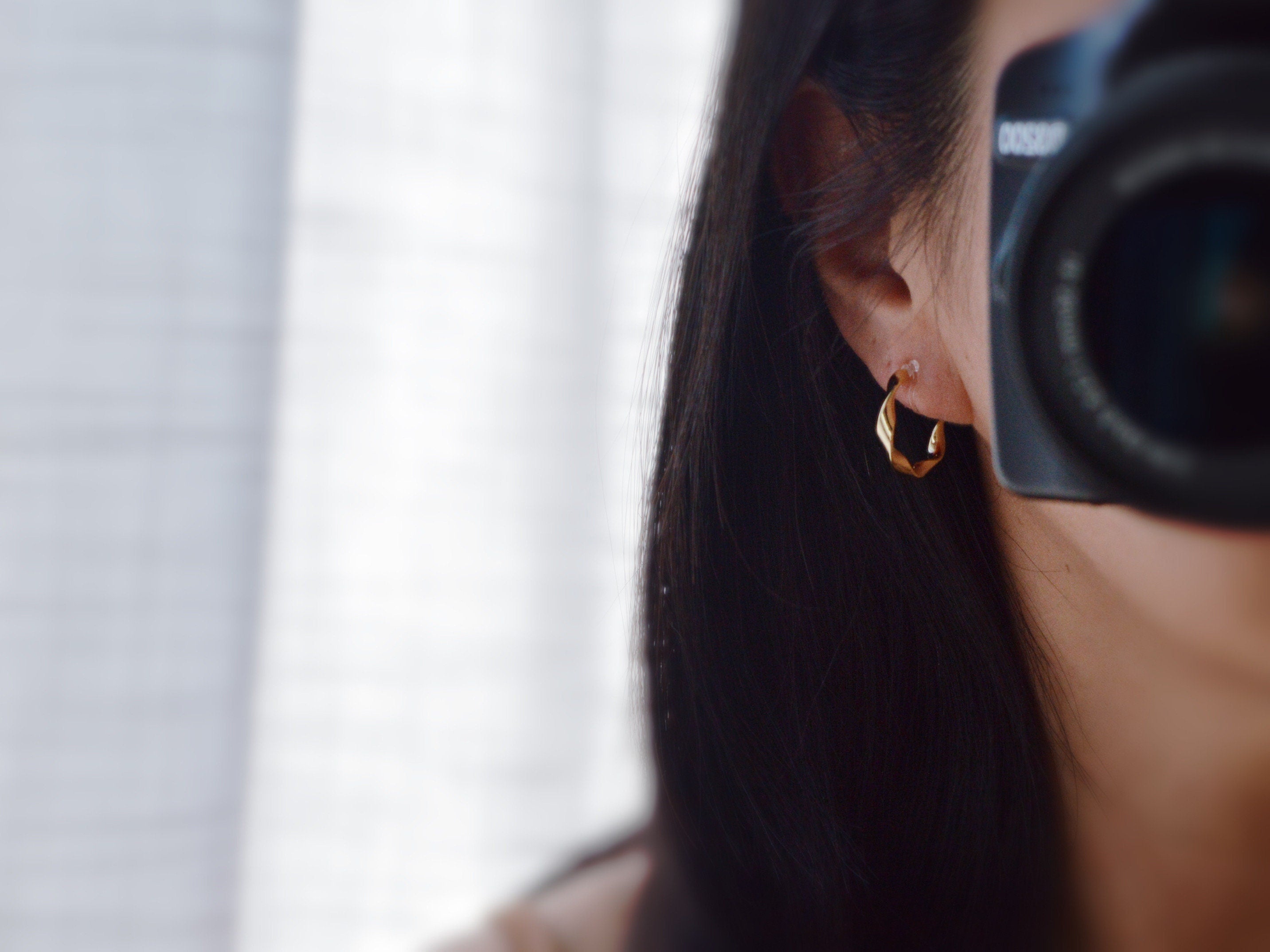 Anneaux Créoles Torsadé 20mm Clips Invisibles, CLIPS d'oreille Créoles Couleur Argent / Or/ Or mat. Oreilles non percées, Anneaux 2cm.