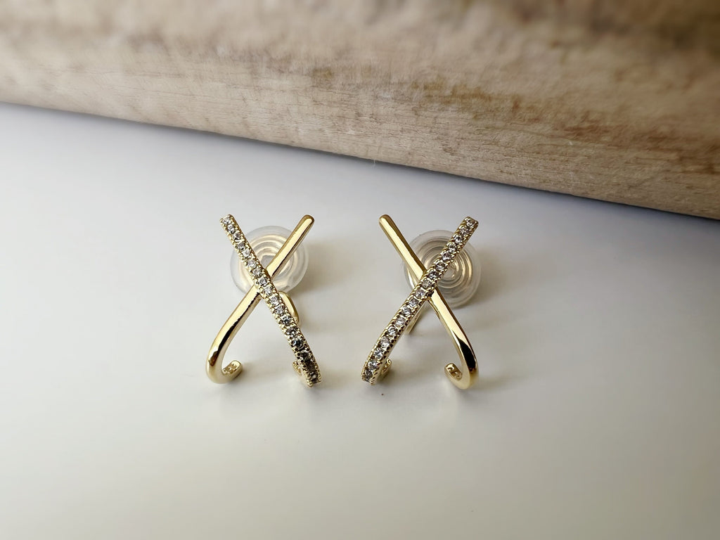 SANS DOULEUR ! Boucles d'oreilles CLIPS U spirale Croix strass Mini Zircon plaqué d'Or. Clips d'oreilles confortable.