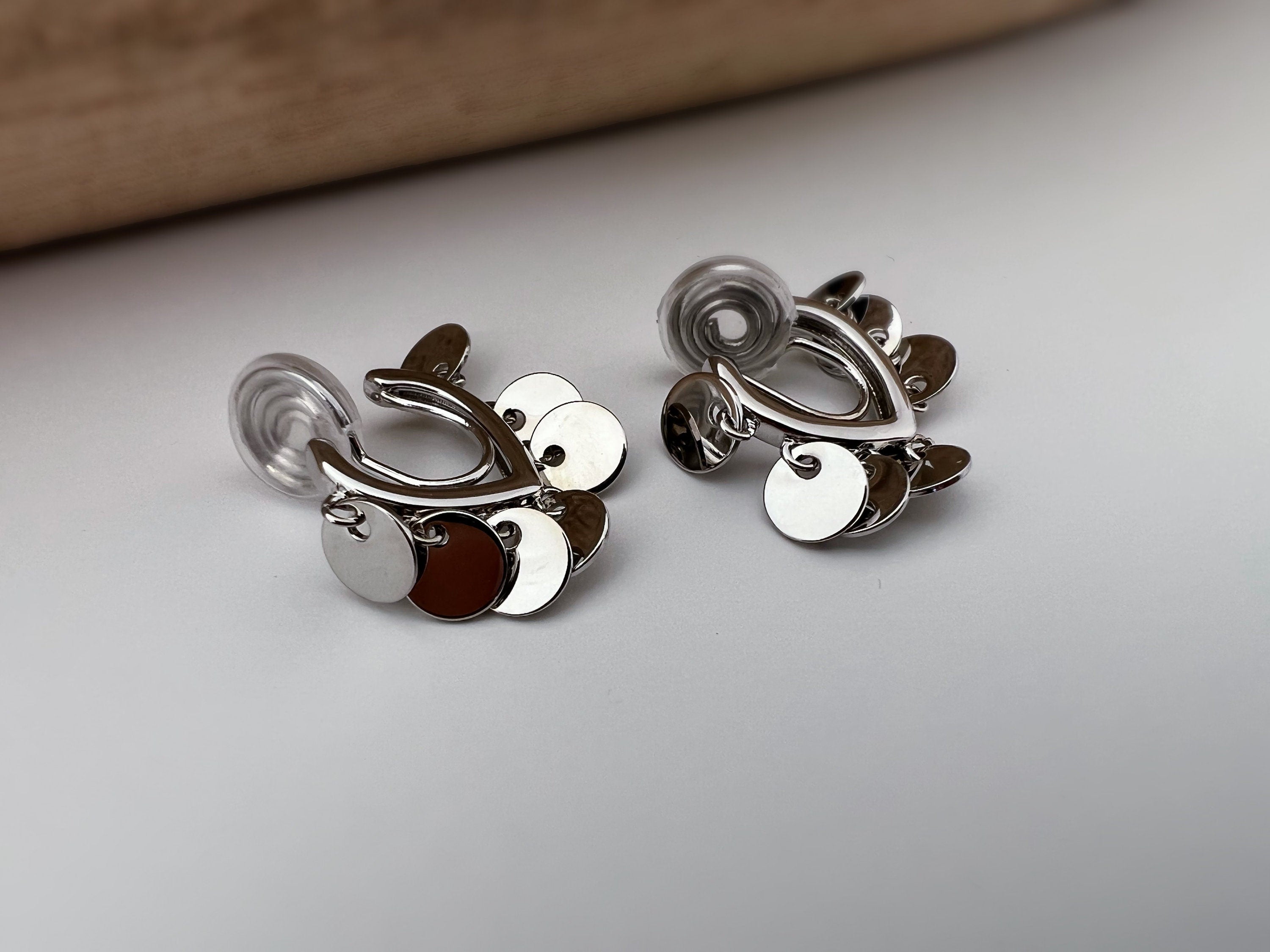 SANS DOULEUR ! Boucles d'oreilles CLIPS U spirale petites plaquettes couleur or / argent. Clips d'oreilles confortable Boucles Délicates