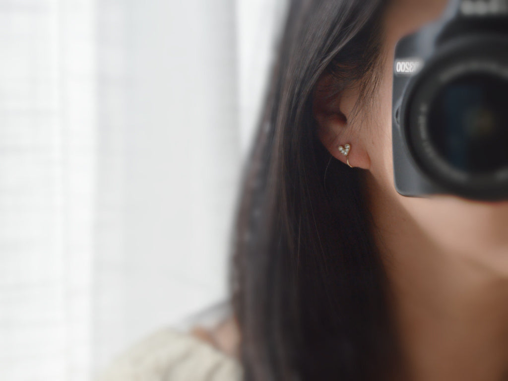 SANS DOULEUR ! Boucles d'oreilles CLIPS U spirale Mini Coeur strass Mini Zircon plaqué d'Or. Clips d'oreilles confortable.
