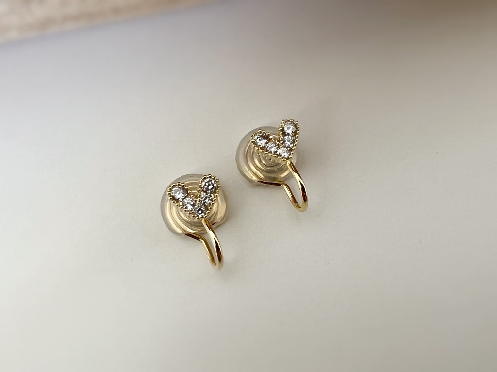 SANS DOULEUR ! Boucles d'oreilles CLIPS U spirale Mini Coeur strass Mini Zircon plaqué d'Or. Clips d'oreilles confortable.