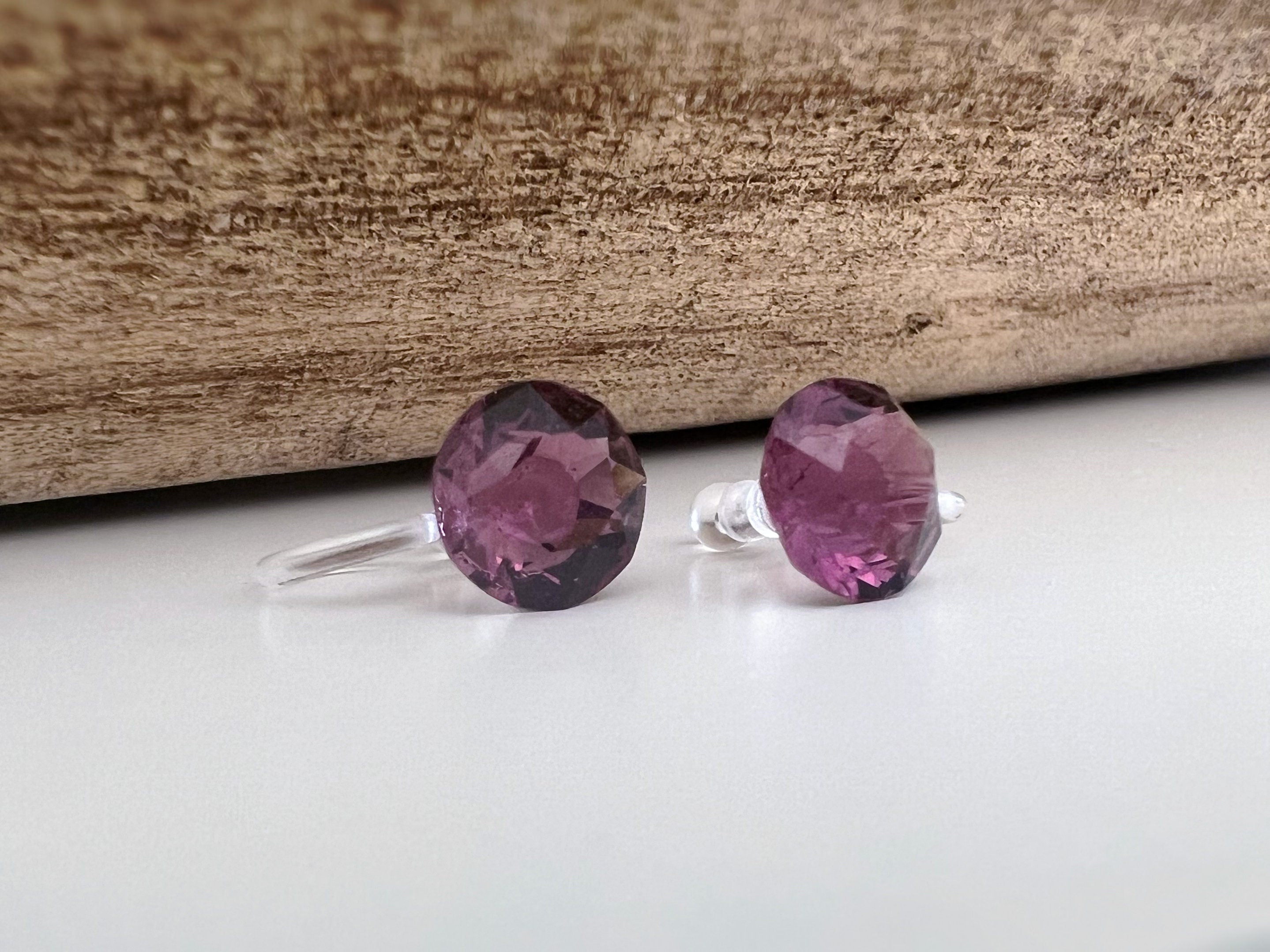 Boucles d'oreilles CLIPS invisible Rond AMETHYST IGNITE Cristaux PureCrystal Clips d'Oreille Petit Rond violet, Bijoux Minimaliste
