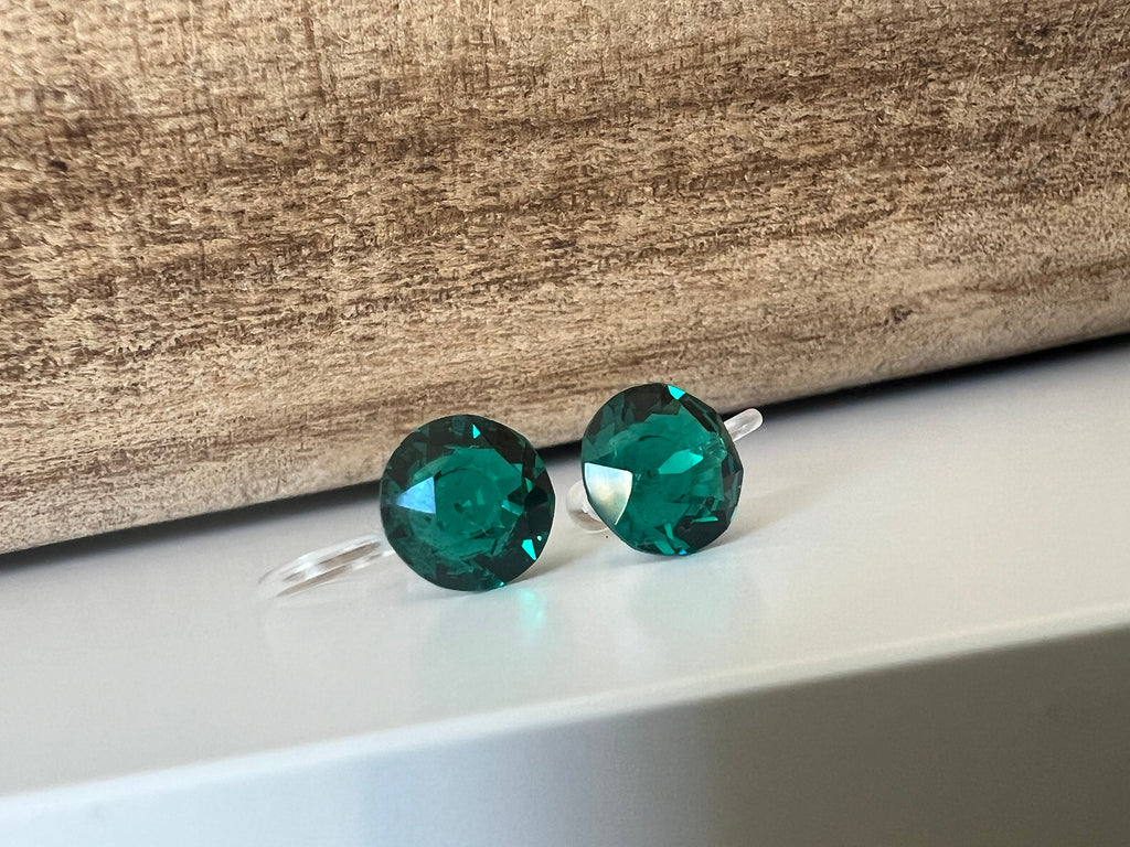 Invisible CLIPS Earrings Emerald Green Round Crystal Ignite PureCristal, Minimalist Dark Green Small Crystal Ear Clips.