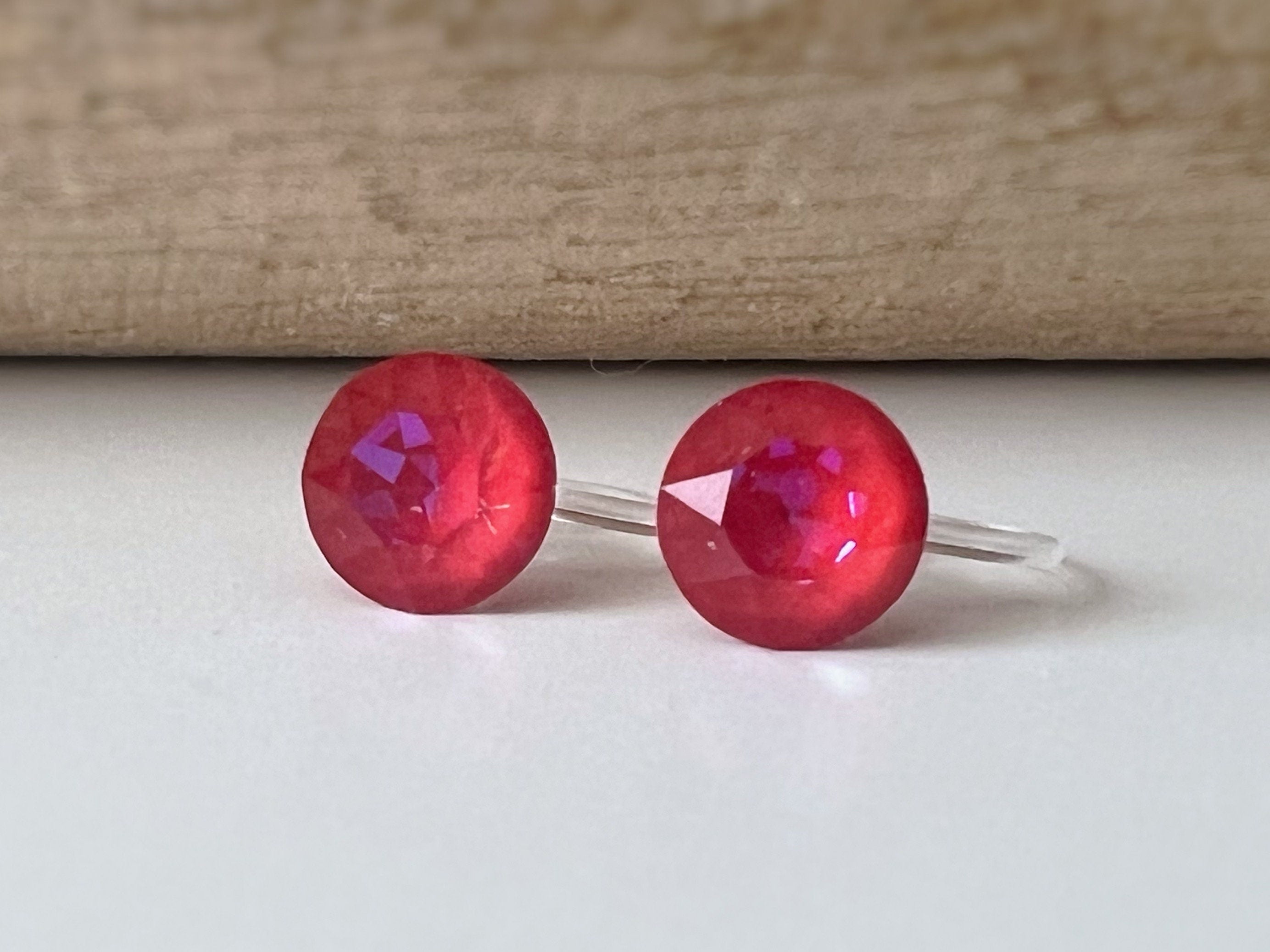 Boucles d'oreilles Clips invisible ROYAL RED DELITE Cristaux PureCrystal Clips d'Oreille Petit Rond rouge, Bijoux Minimaliste