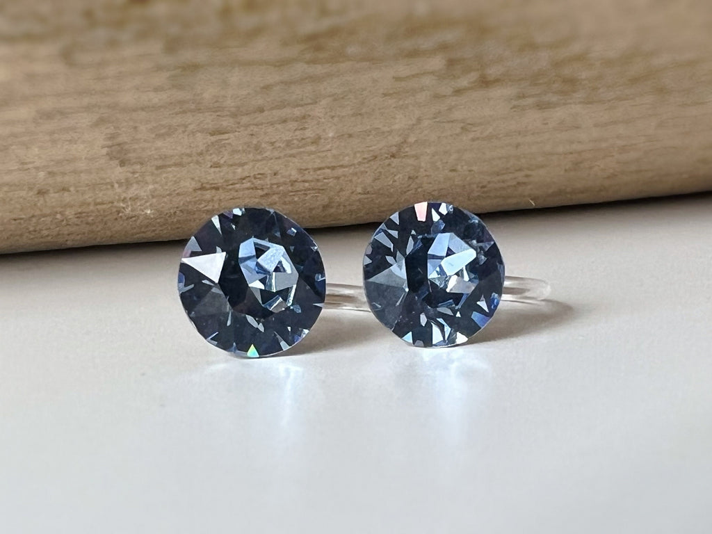 Boucles d'oreilles Clips invisible Rond LIGHT SAPPHIRE Cristaux PureCristal Clips d'Oreille Petit Rond Bleu gris, Bijoux Minimaliste