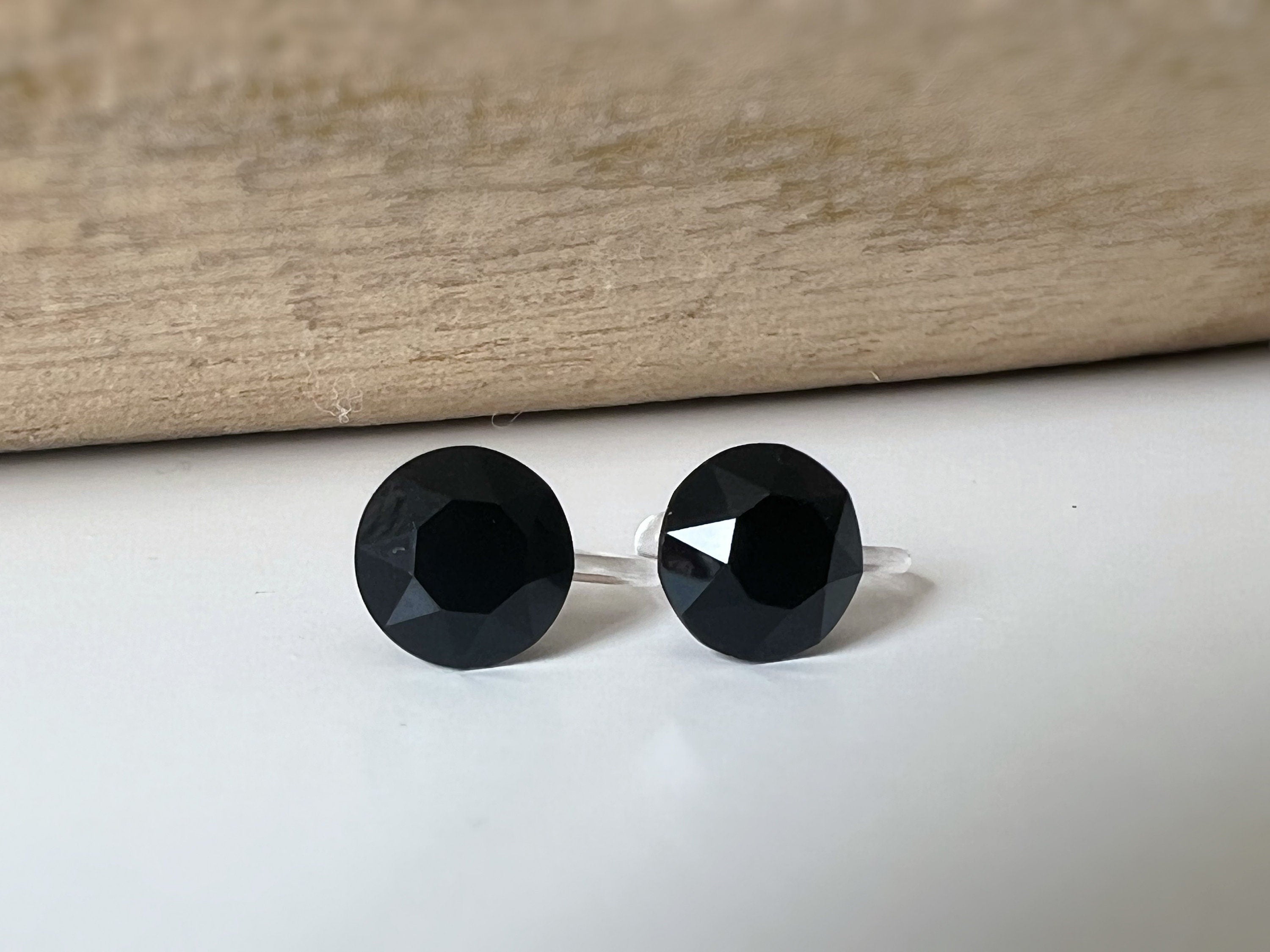 Boucles d'oreilles Clips invisible Rond JET Noire Cristaux PureCrystal Clips d'Oreille Petit Rond Noir, Bijoux Minimaliste