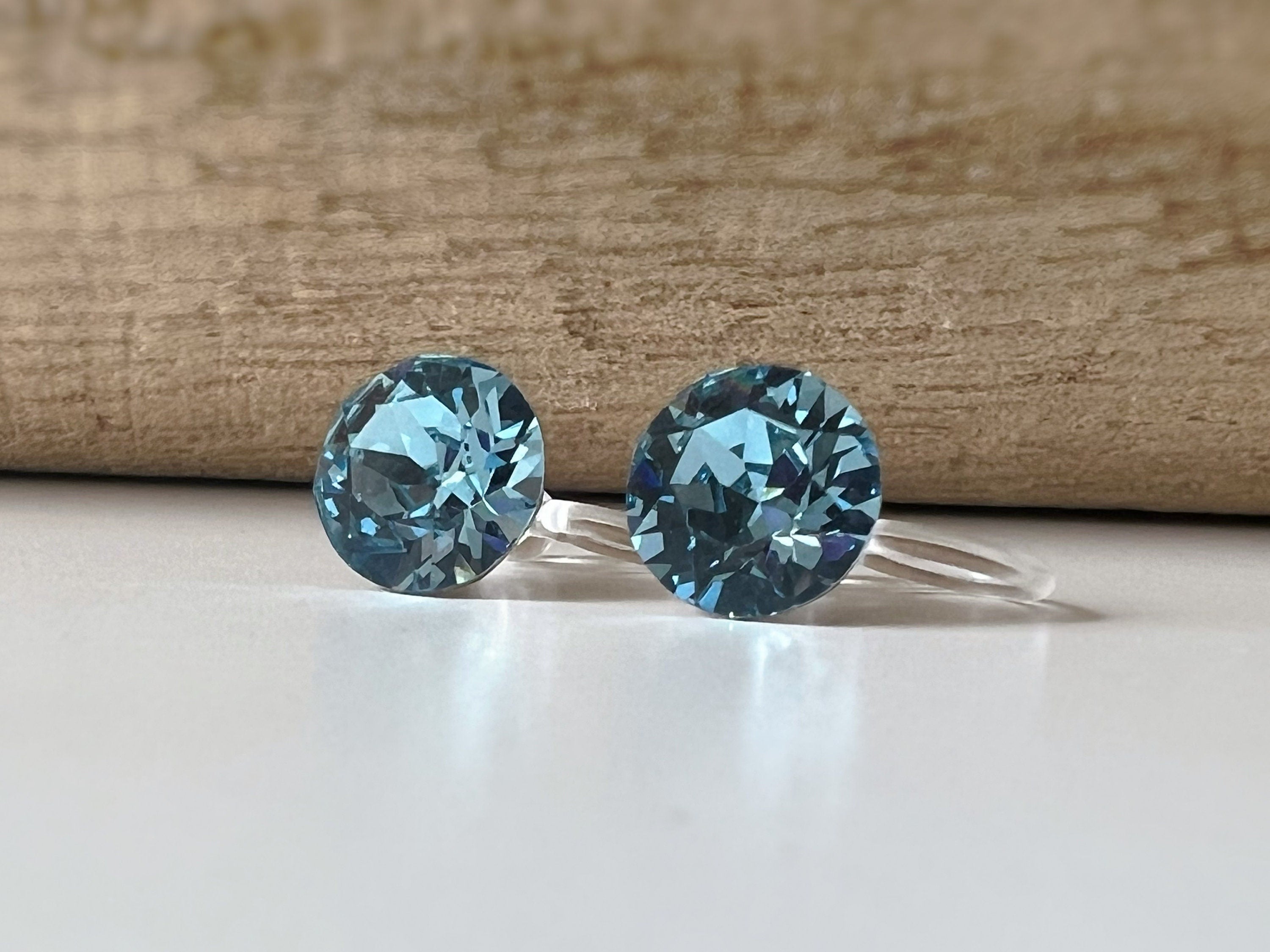 Boucles d'oreilles Clips invisible Rond AQUAMARINE Cristaux PureCristal Clips d'Oreille Petit Rond Bleu clair, Bijoux Minimaliste