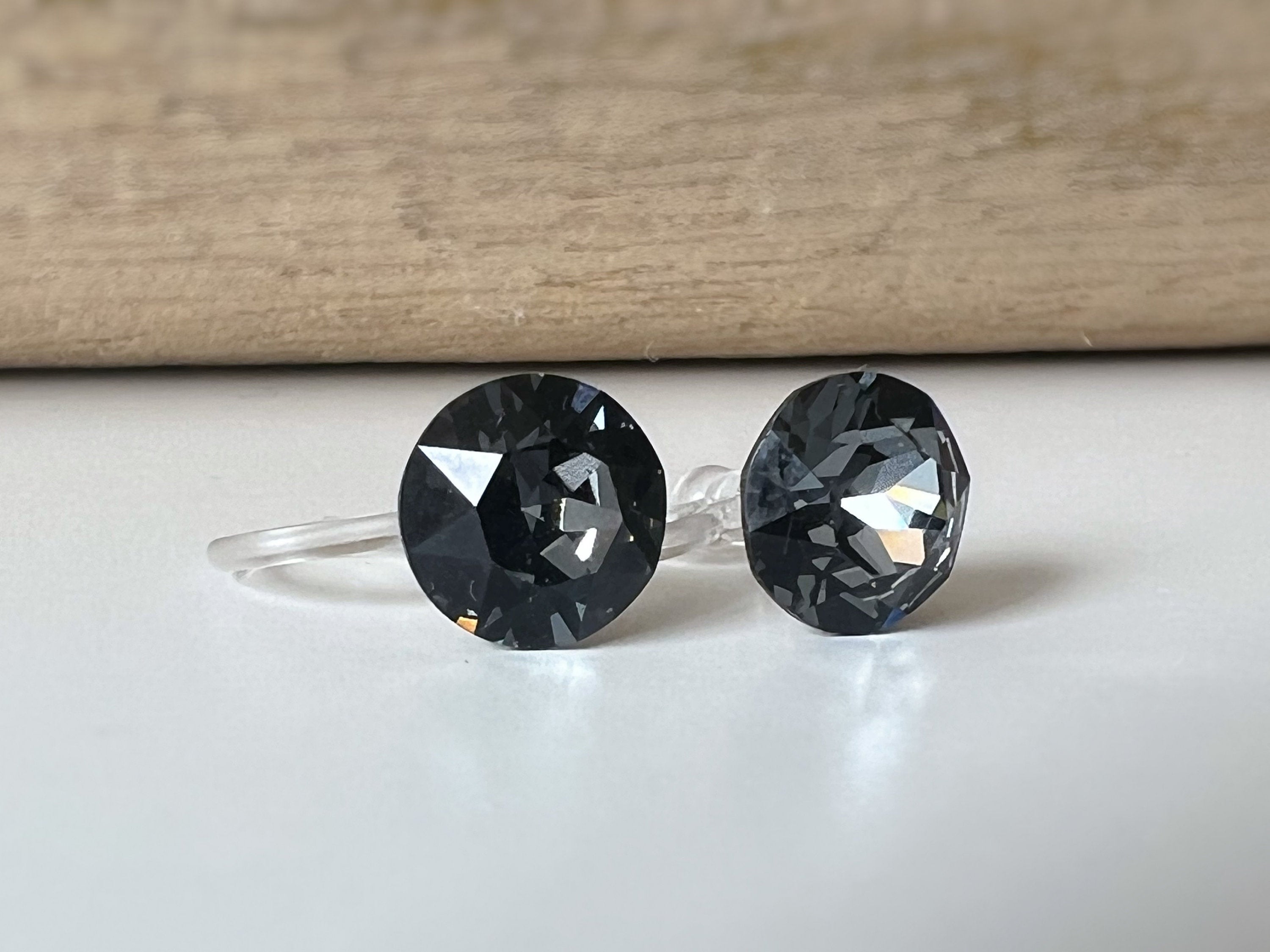 Boucles d'oreilles Clips invisible Rond SILVER NIGHT Cristaux PureCrystal Clips d'Oreille Petit Rond Gris noir, Bijoux Minimaliste