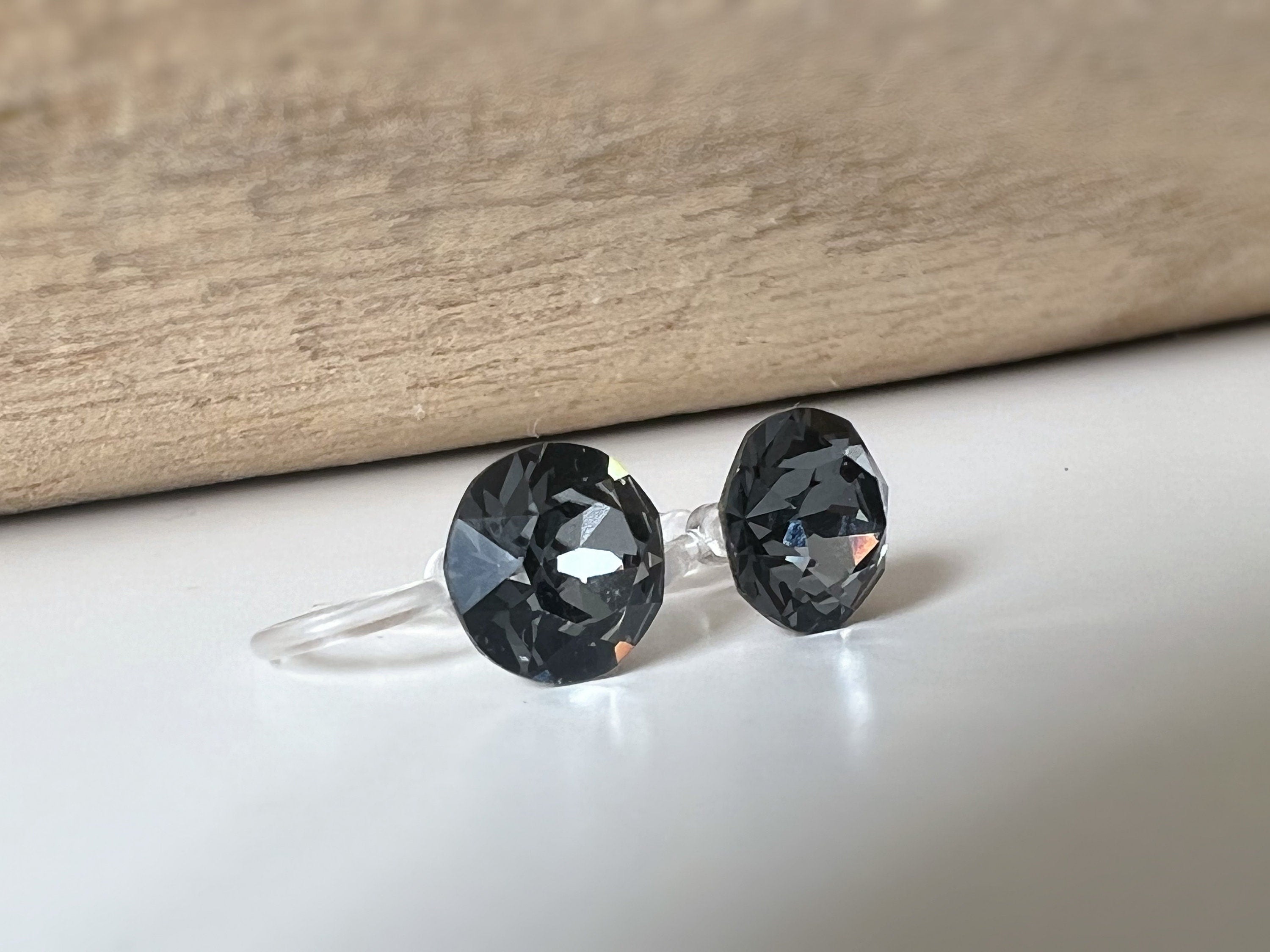 Boucles d'oreilles Clips invisible Rond SILVER NIGHT Cristaux PureCrystal Clips d'Oreille Petit Rond Gris noir, Bijoux Minimaliste