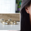 SANS DOULEUR ! Boucles d'oreilles CLIPS U spirale Petit créole bague en nacre blanc or. Clips d'oreilles confortable Boucles Délicates