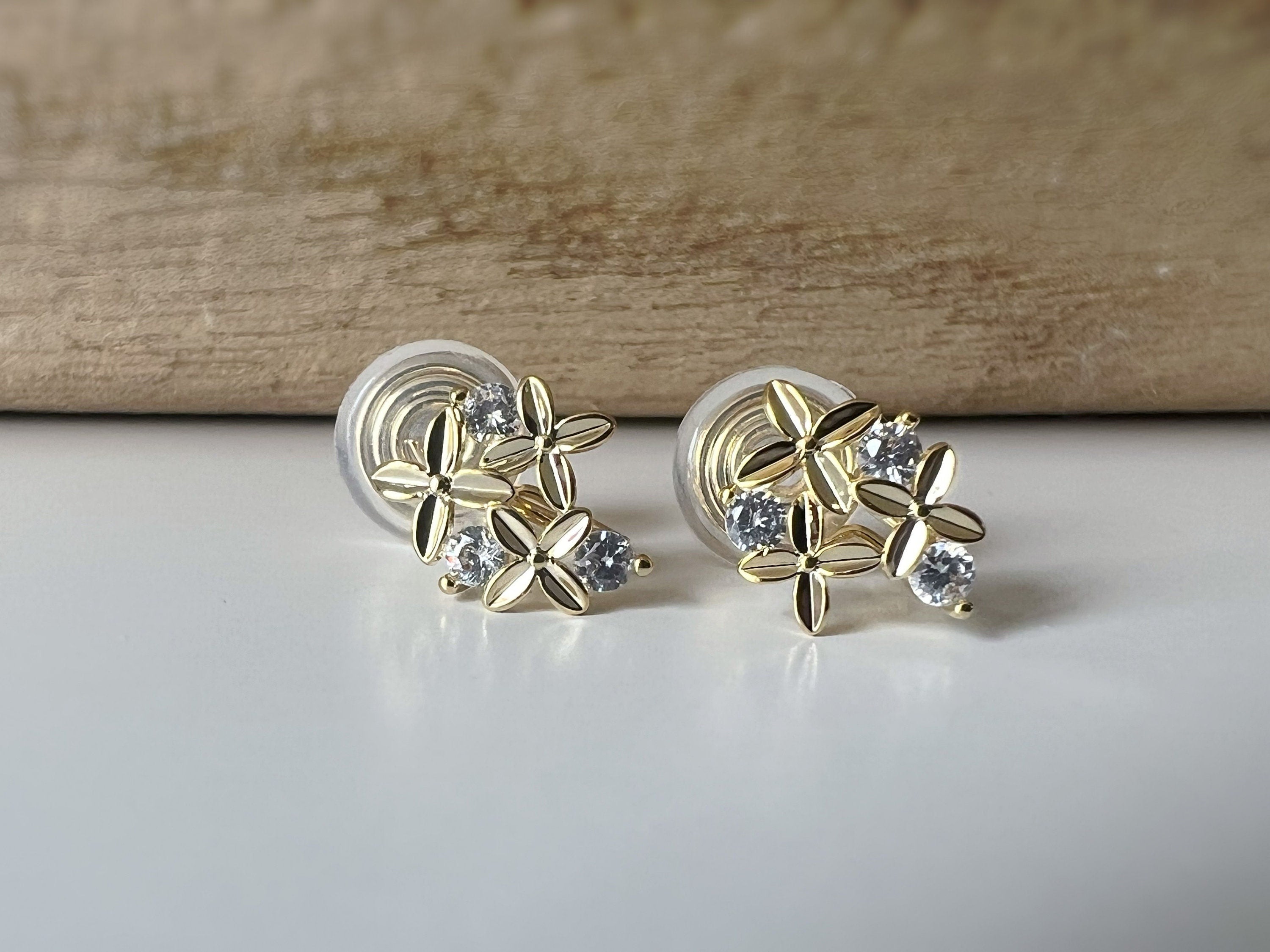 PAINLESS ! CLIPS U spiral earrings sweet Mini flowers with round zircon rhinestones. Comfortable Delicate Ear Clips