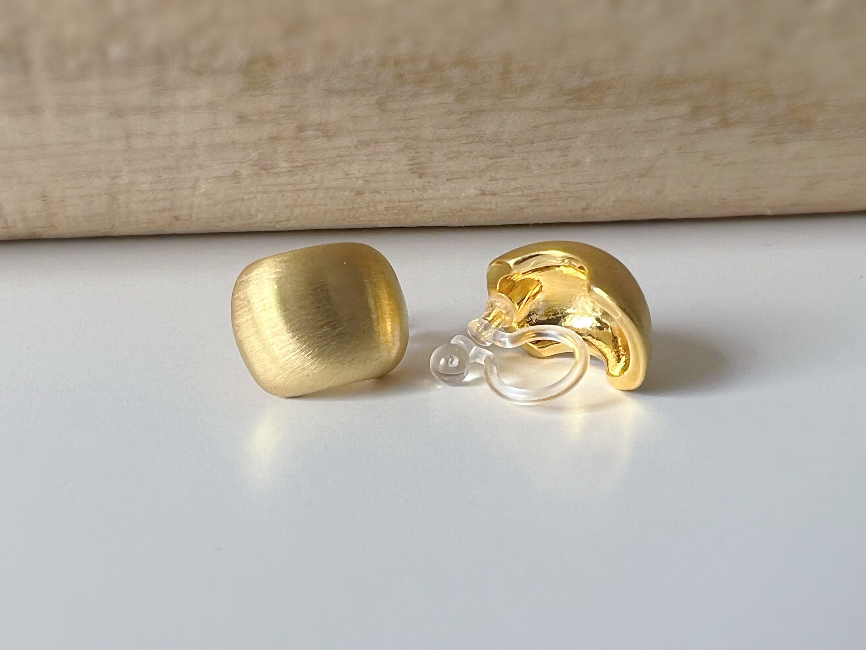 Boucles d'oreilles Clips INVISIBLES rectangle couleur Or / Argent. Clips d'oreilles Confortables Prêt à offrir