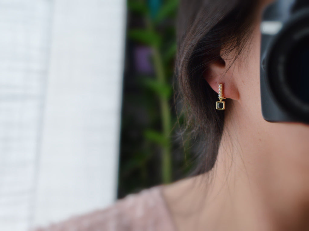 PAINLESS! CLIPS U spiral earrings Gold bar with mini white pearls, Black Square, Gold plated Comfortable ear clips.