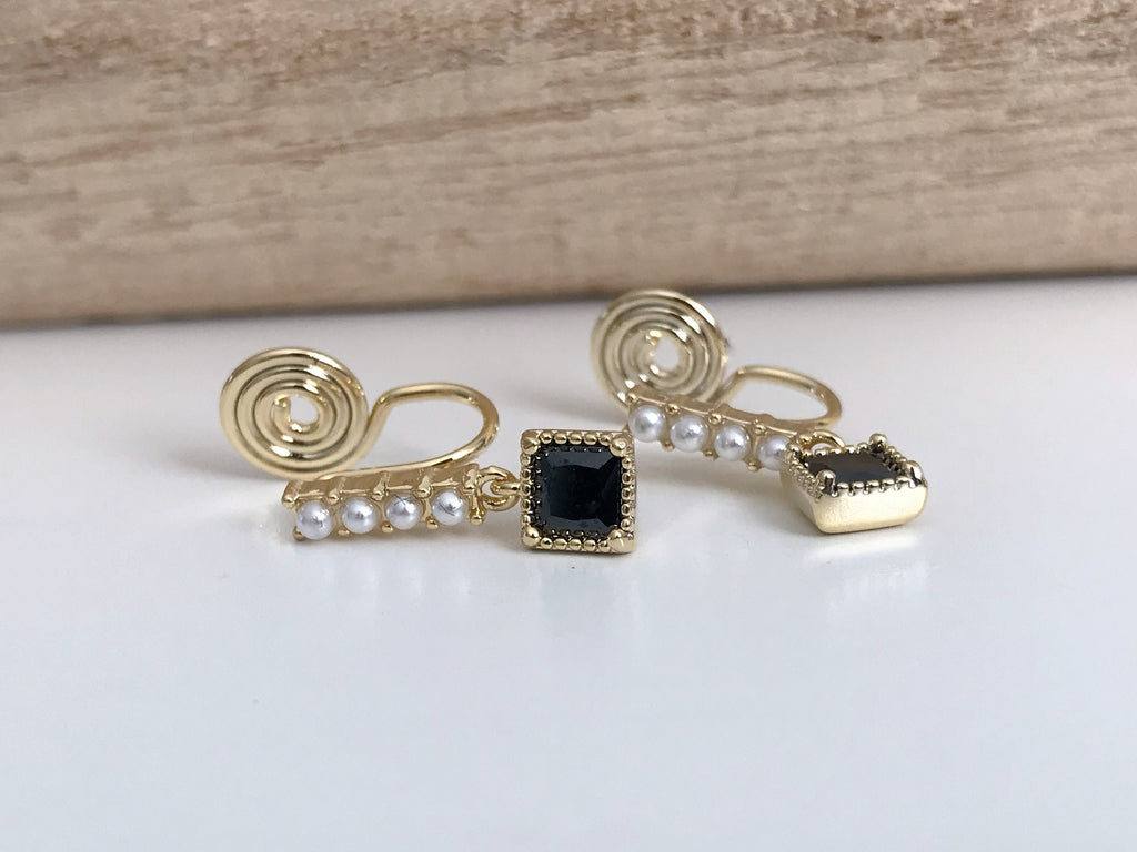 PAINLESS! CLIPS U spiral earrings Gold bar with mini white pearls, Black Square, Gold plated Comfortable ear clips.