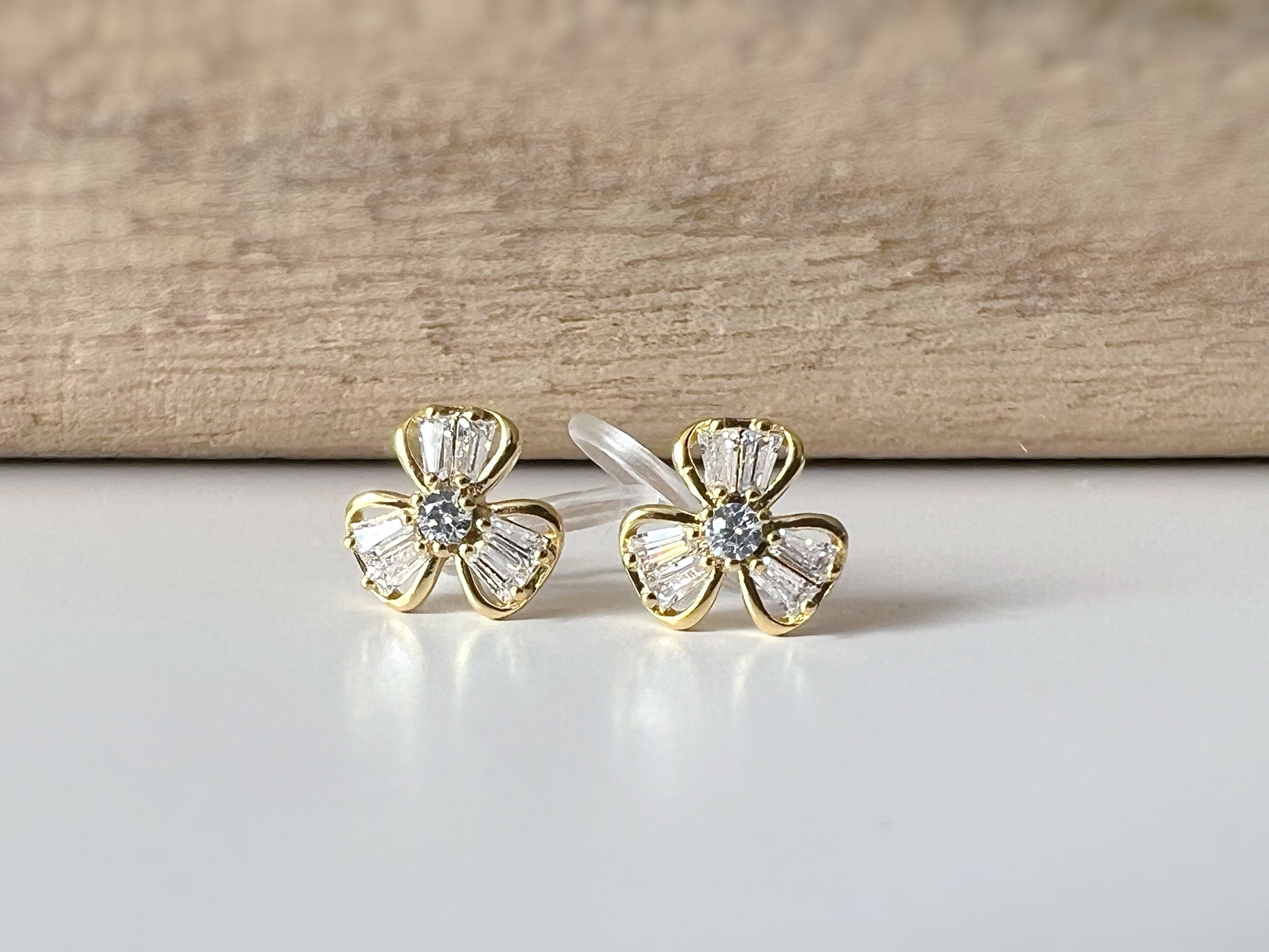 Mini CLIPS d'oreilles invisibles, petit Trèfle Or Zircon Boucles d'oreilles clips confortable délicat minimaliste