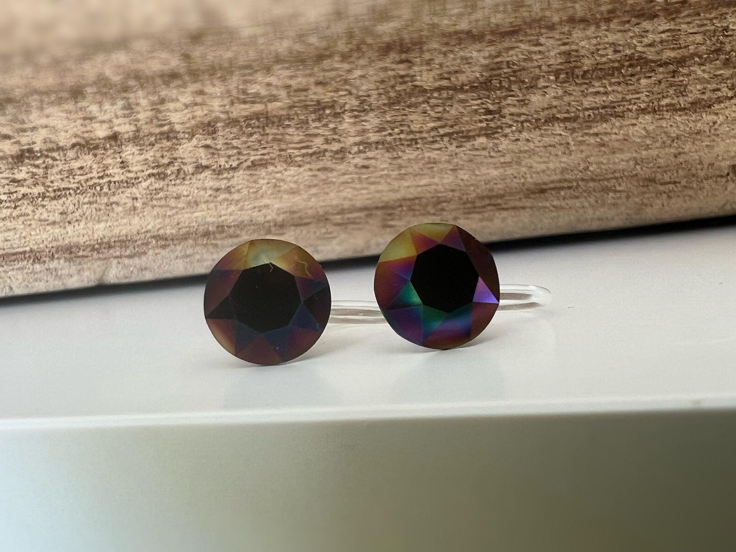 Boucles d'oreilles CLIPS invisible Rond RAINBOW DARK Cristaux PureCrystal Clips d'Oreille Petit Rond arc en ciel noir, Bijoux Minimaliste