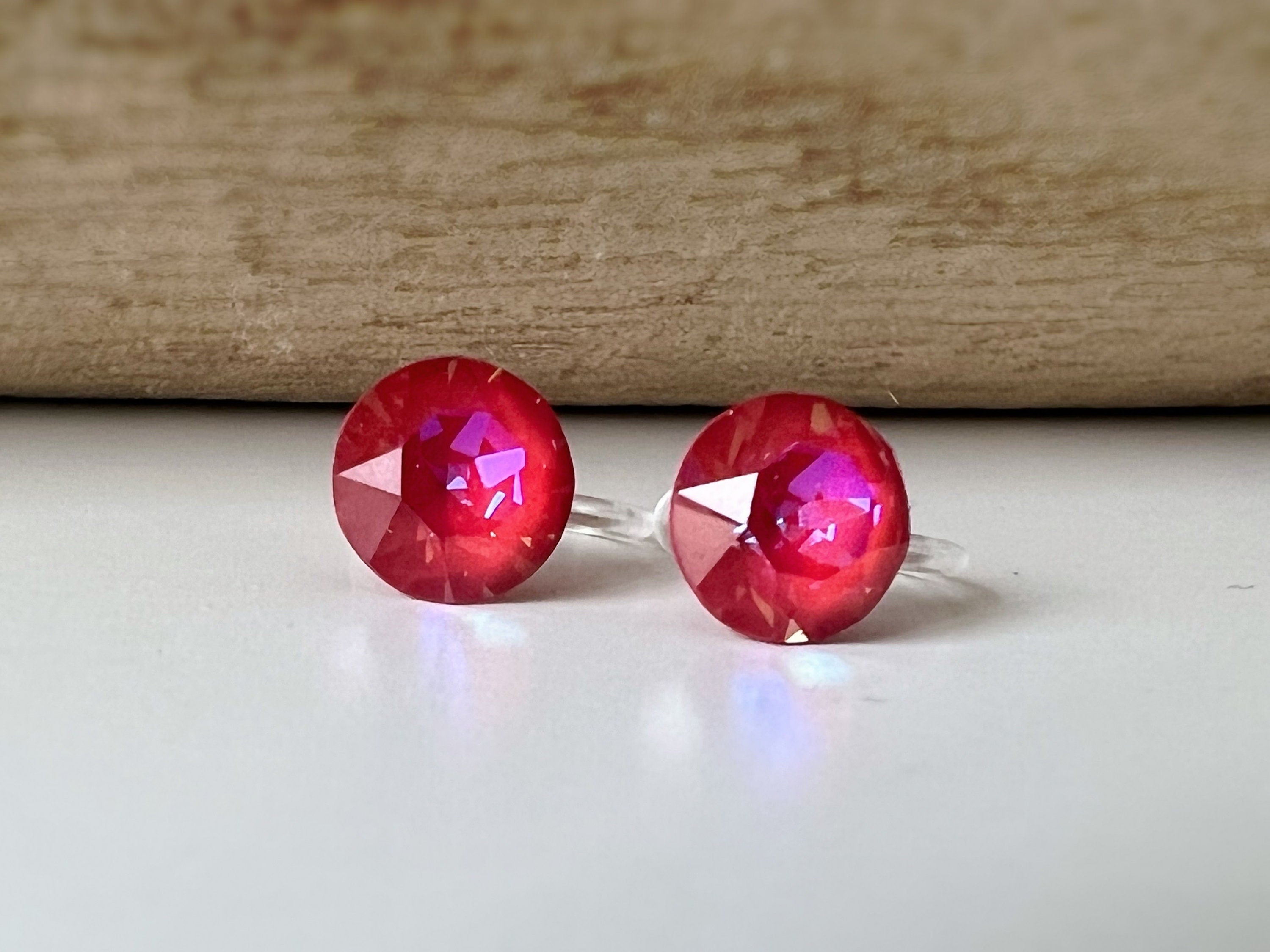 Boucles d'oreilles Clips invisible ROYAL RED DELITE Cristaux PureCrystal Clips d'Oreille Petit Rond rouge, Bijoux Minimaliste