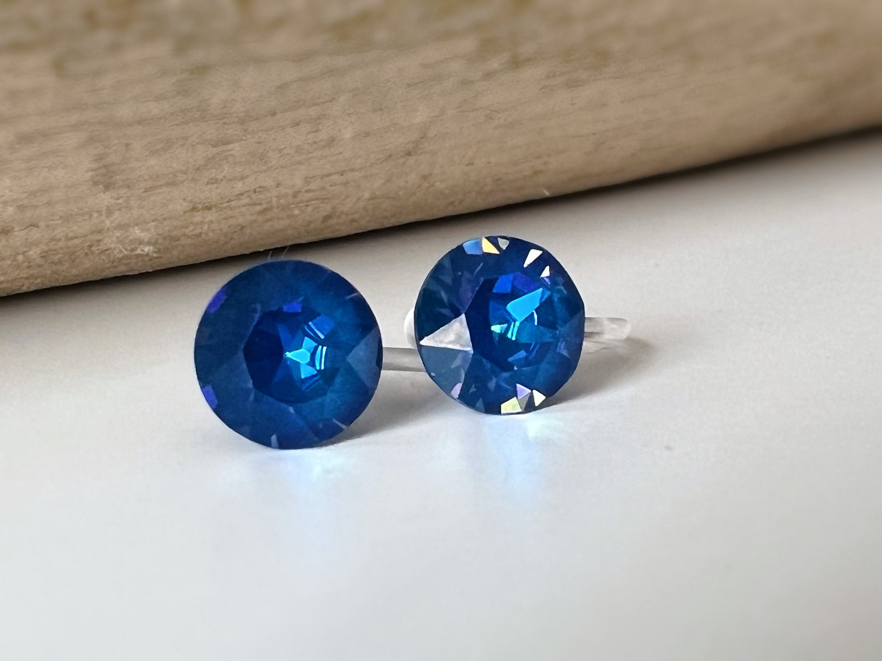 Boucles d'oreilles Clips invisible ROYAL BLUE DELITE Cristaux PureCristal Clips d'Oreille Petit Rond Bleu, Bijoux Minimaliste