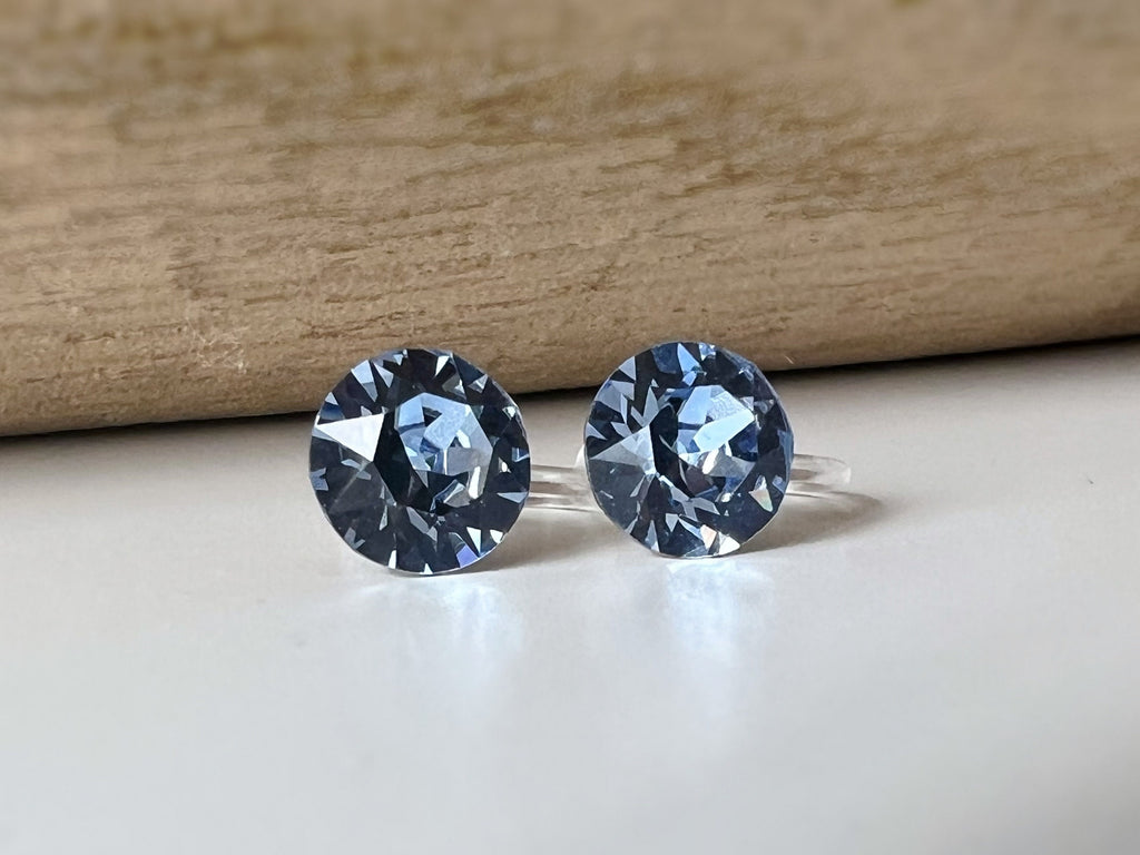 Boucles d'oreilles Clips invisible Rond LIGHT SAPPHIRE Cristaux PureCristal Clips d'Oreille Petit Rond Bleu gris, Bijoux Minimaliste