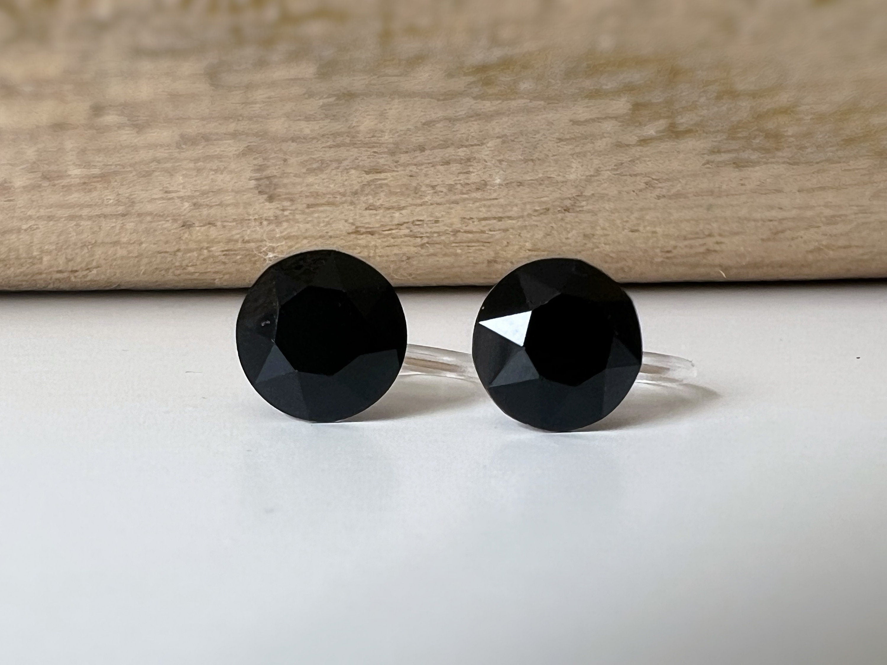 Boucles d'oreilles Clips invisible Rond JET Noire Cristaux PureCrystal Clips d'Oreille Petit Rond Noir, Bijoux Minimaliste