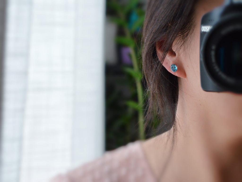 Boucles d'oreilles Clips invisible Rond AQUAMARINE Cristaux PureCristal Clips d'Oreille Petit Rond Bleu clair, Bijoux Minimaliste