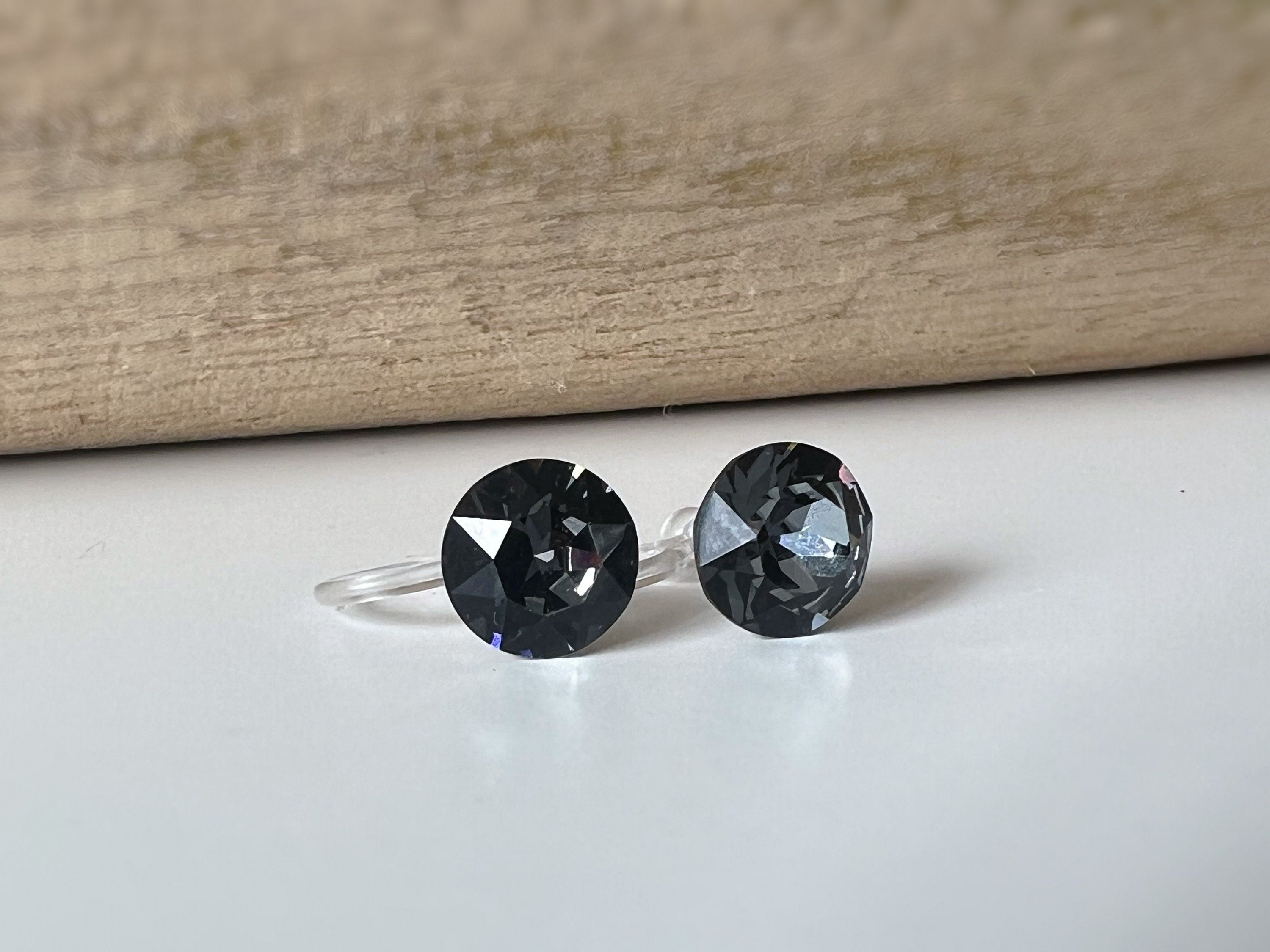 Boucles d'oreilles Clips invisible Rond SILVER NIGHT Cristaux PureCrystal Clips d'Oreille Petit Rond Gris noir, Bijoux Minimaliste