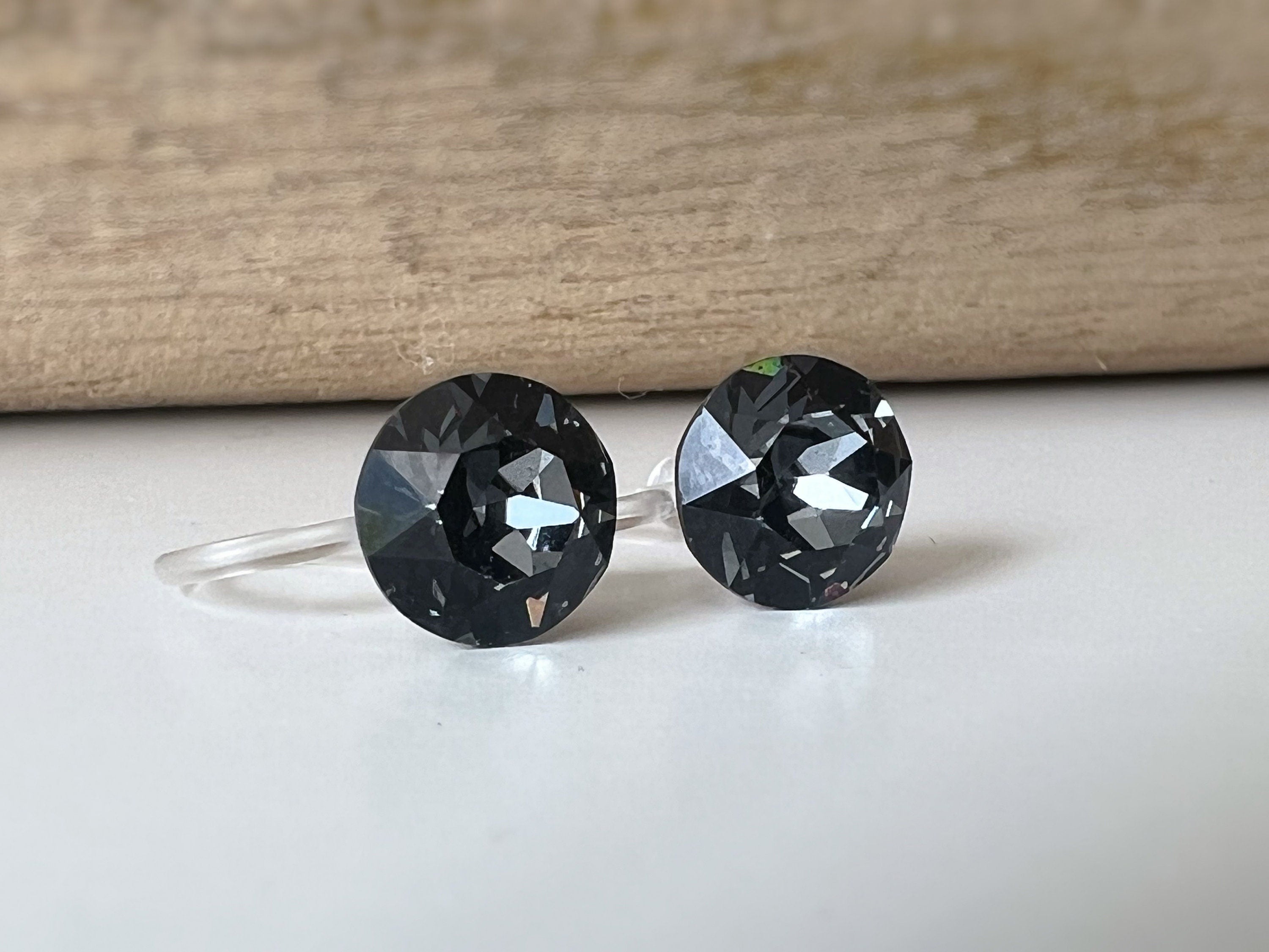 Boucles d'oreilles Clips invisible Rond SILVER NIGHT Cristaux PureCrystal Clips d'Oreille Petit Rond Gris noir, Bijoux Minimaliste