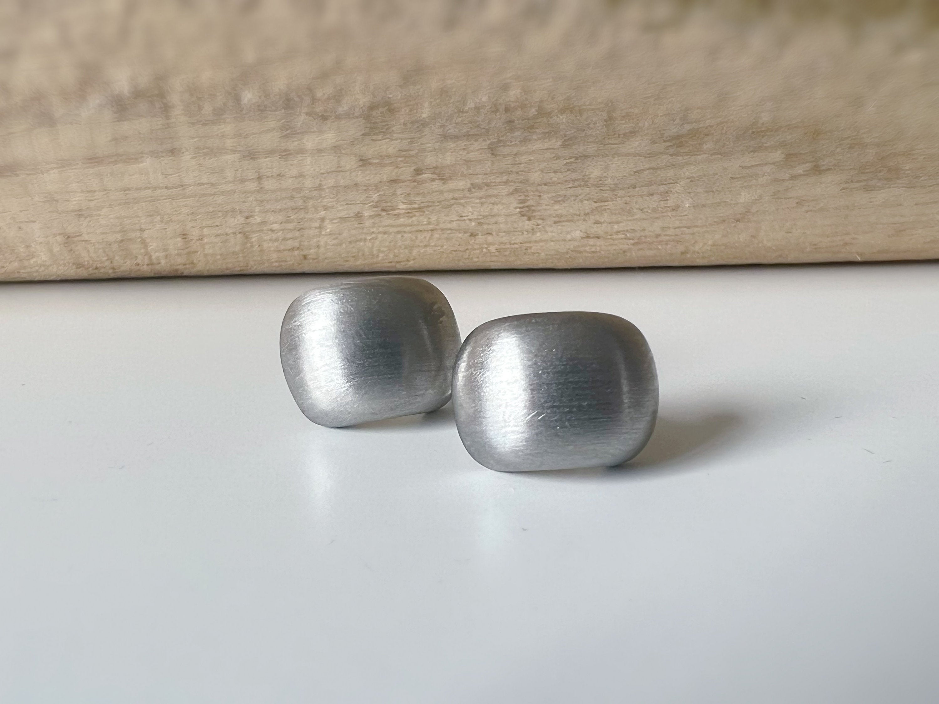 Boucles d'oreilles Clips INVISIBLES rectangle couleur Or / Argent. Clips d'oreilles Confortables Prêt à offrir