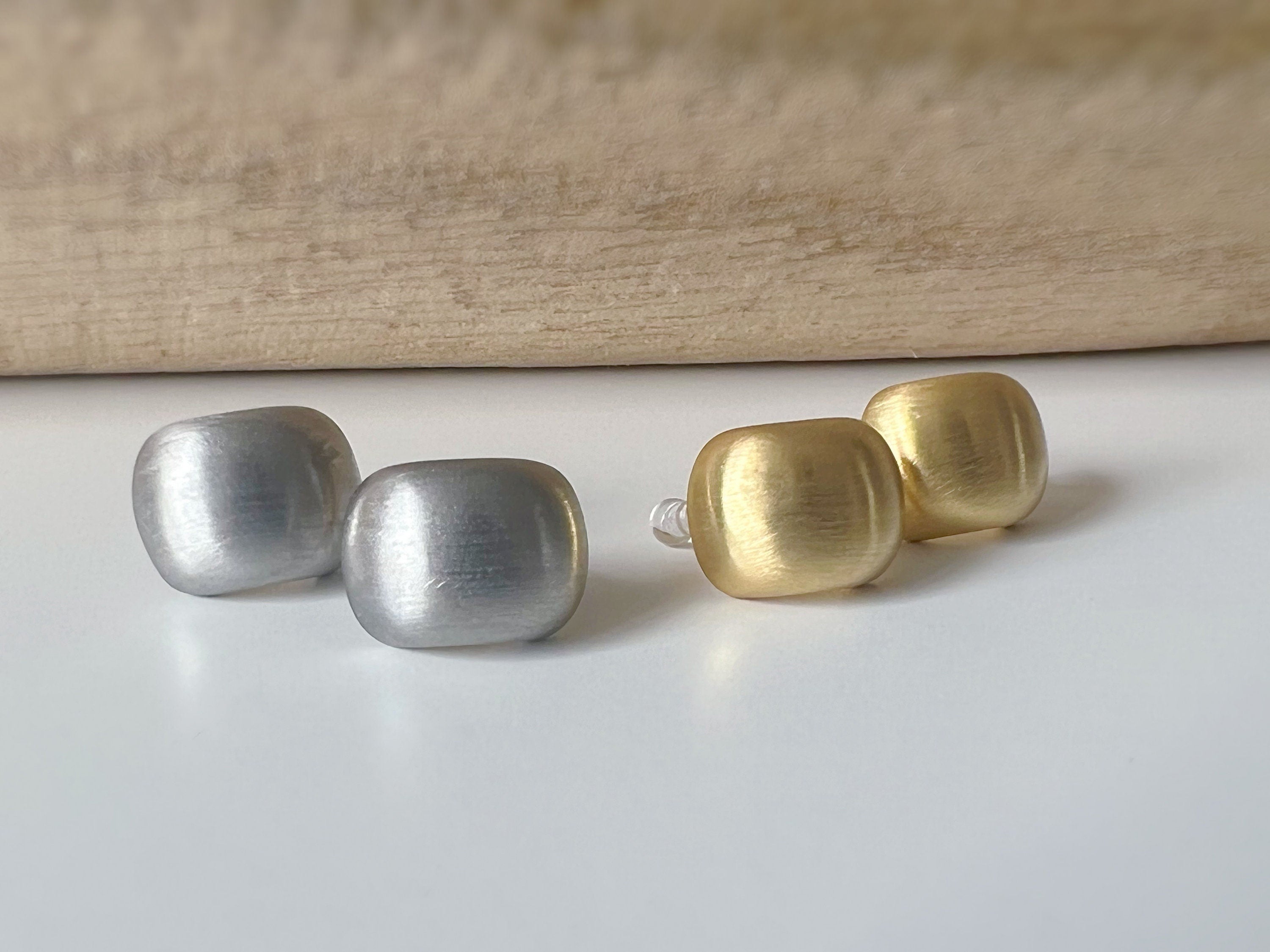 Boucles d'oreilles Clips INVISIBLES rectangle couleur Or / Argent. Clips d'oreilles Confortables Prêt à offrir