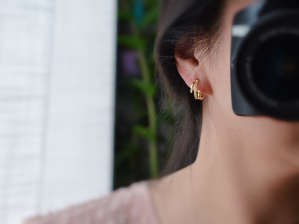 SANS DOULEUR ! Boucles d'oreilles CLIPS U spirale Triple cercles anneaux zircon. Clips d'oreilles confortable Délicates plaqué d'or 18K