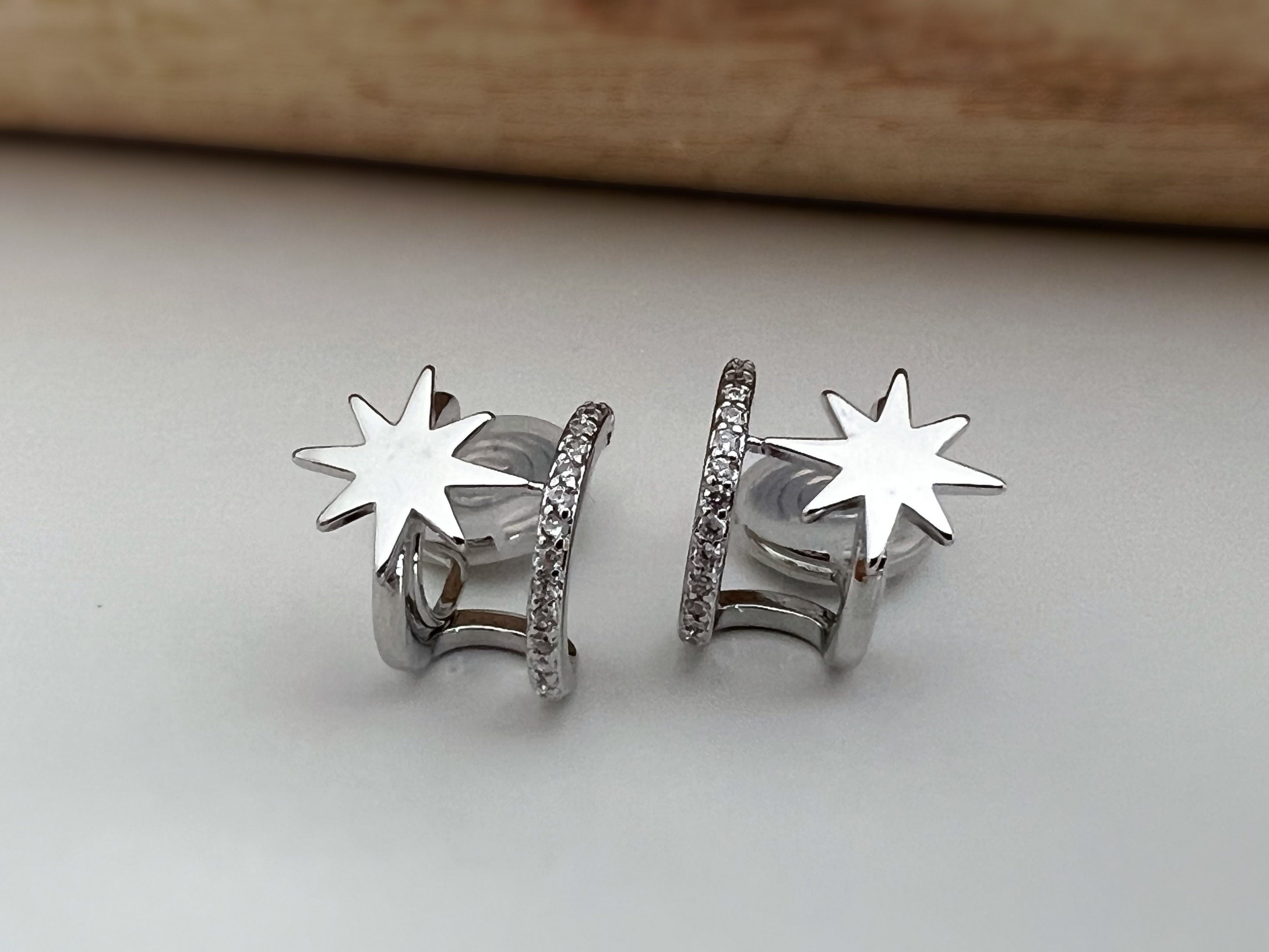 SANS DOULEUR ! Boucles d'oreilles CLIPS U spirale double Cercle étoile couleur Or / Argent. Clips d'oreilles confortable Boucles Délicates