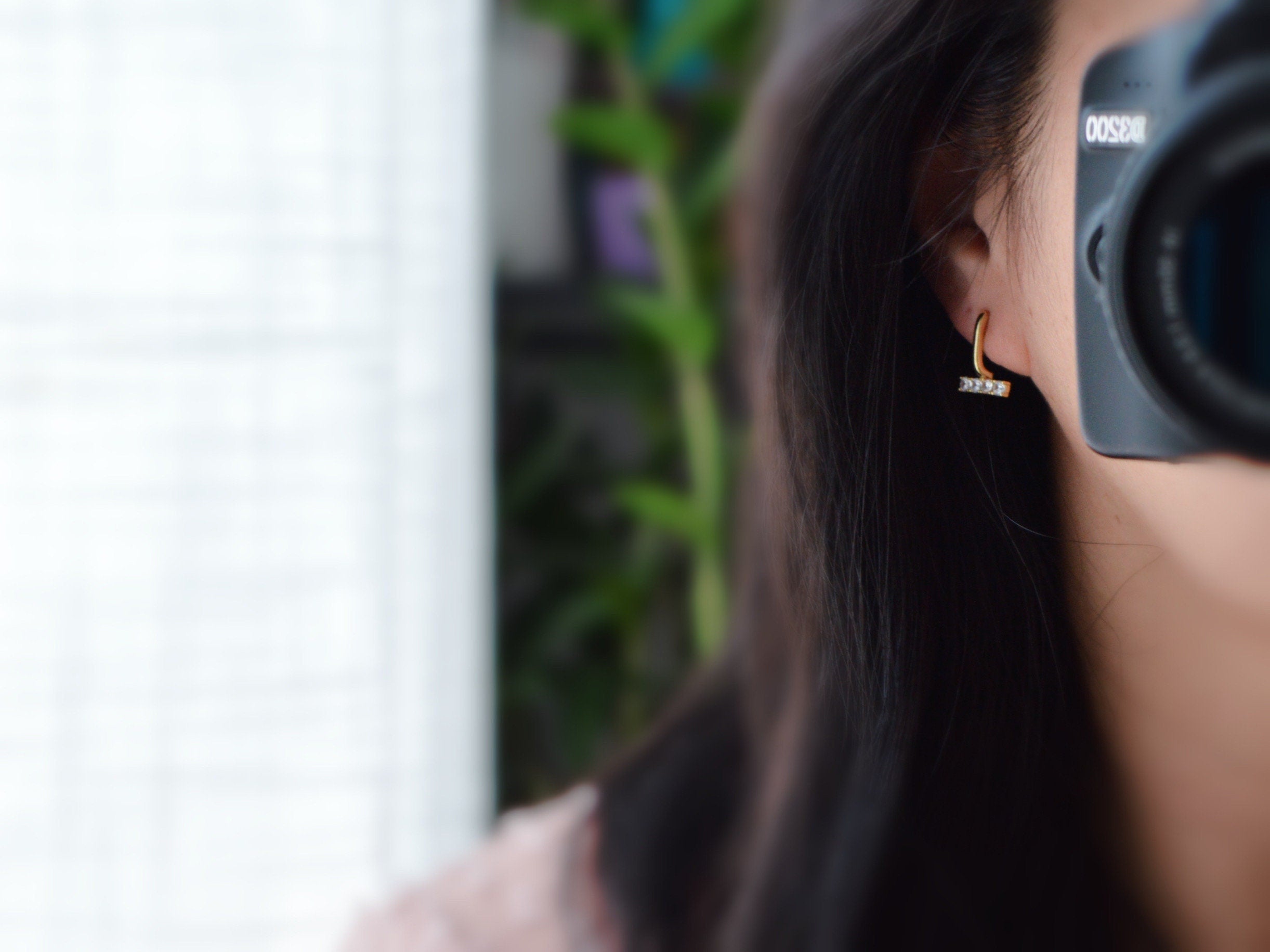 SANS DOULEUR ! Boucles d'oreilles CLIPS U spirale Barre Or avec Barre mini Zircon, plaqué d'Or Clips d'oreilles confortable.