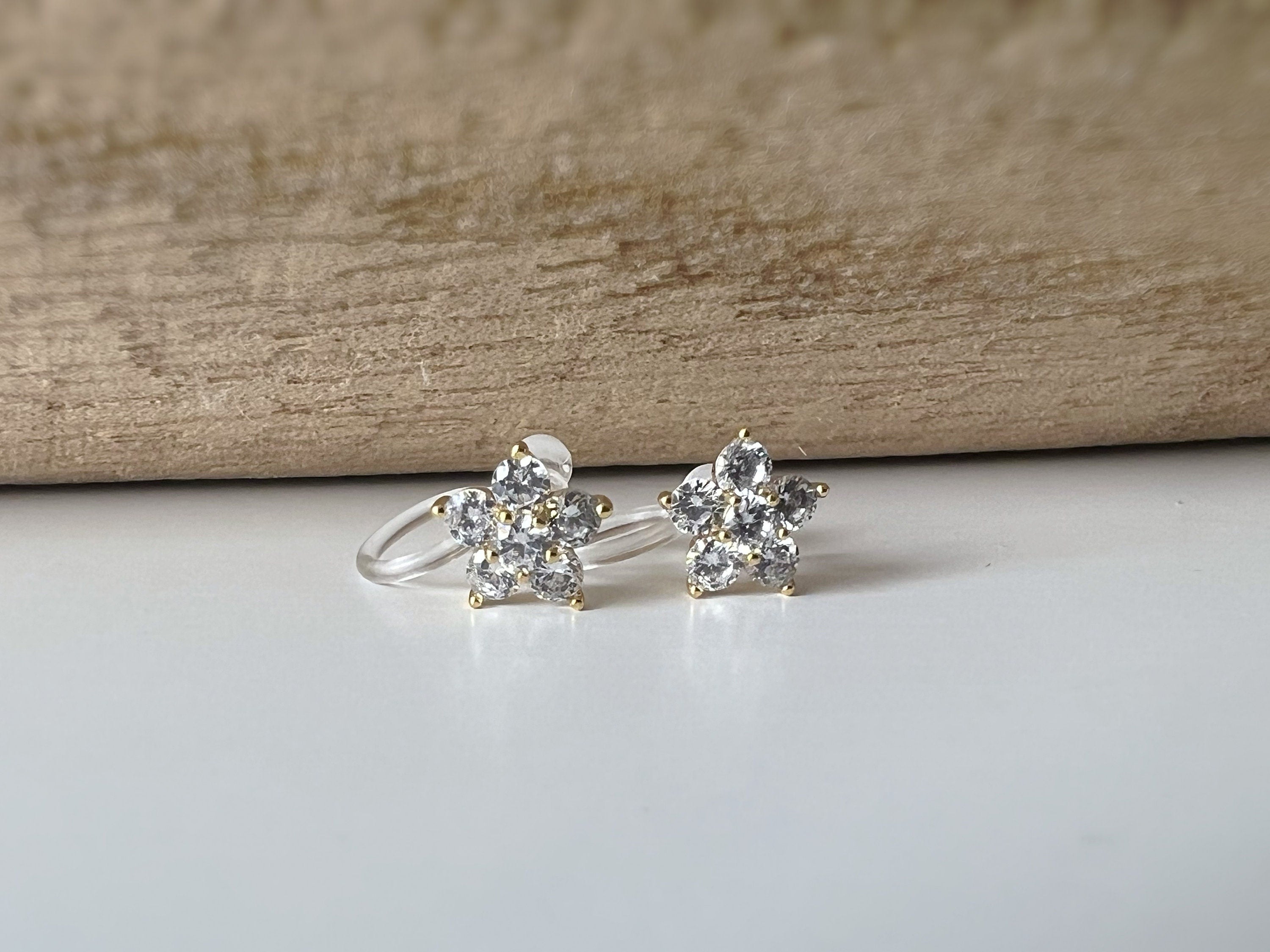 Mini CLIPS d'oreilles invisibles, Mini Fleur cinq pétales Or Zircon, Boucles d'oreilles clips confortable délicat minimaliste