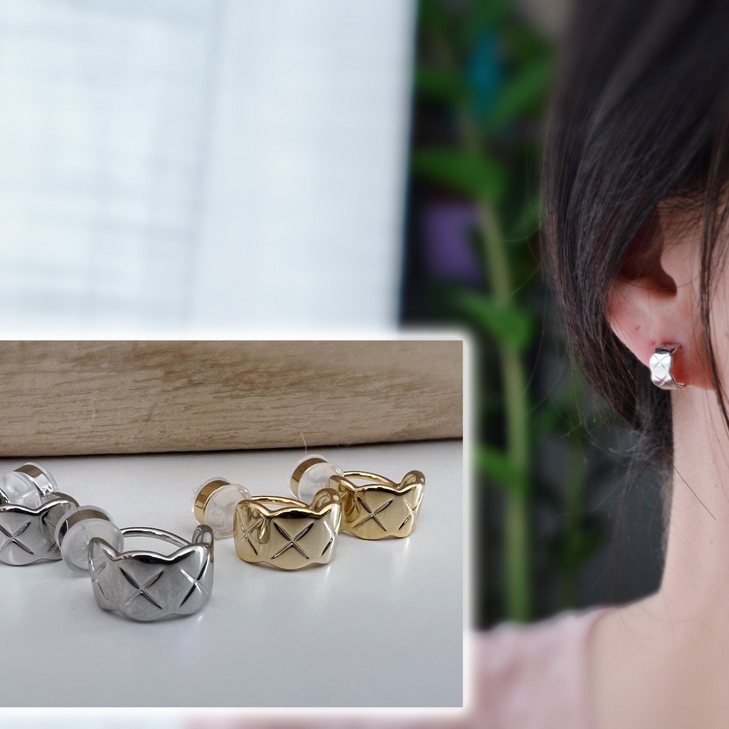 Small Circle Large - U-Shaped Ear Clips 