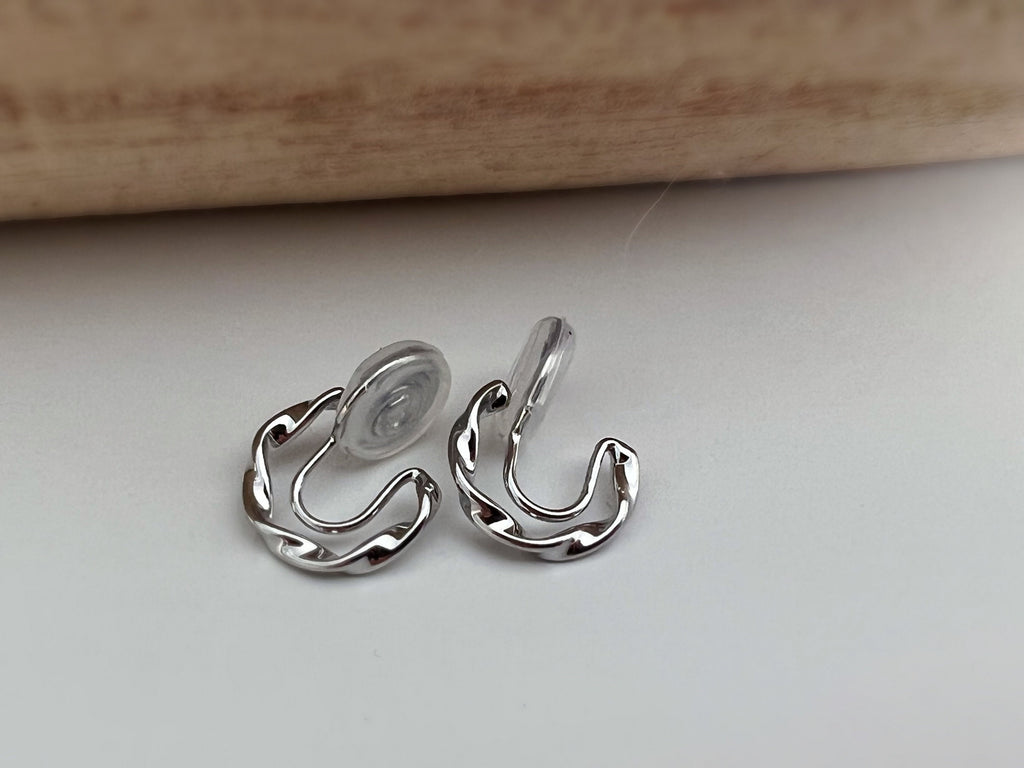 SANS DOULEUR ! Boucles d'oreilles CLIPS U spirale Mini Cercle torsadé couleur Or / Argent. Clips d'oreilles confortable Boucles Délicates