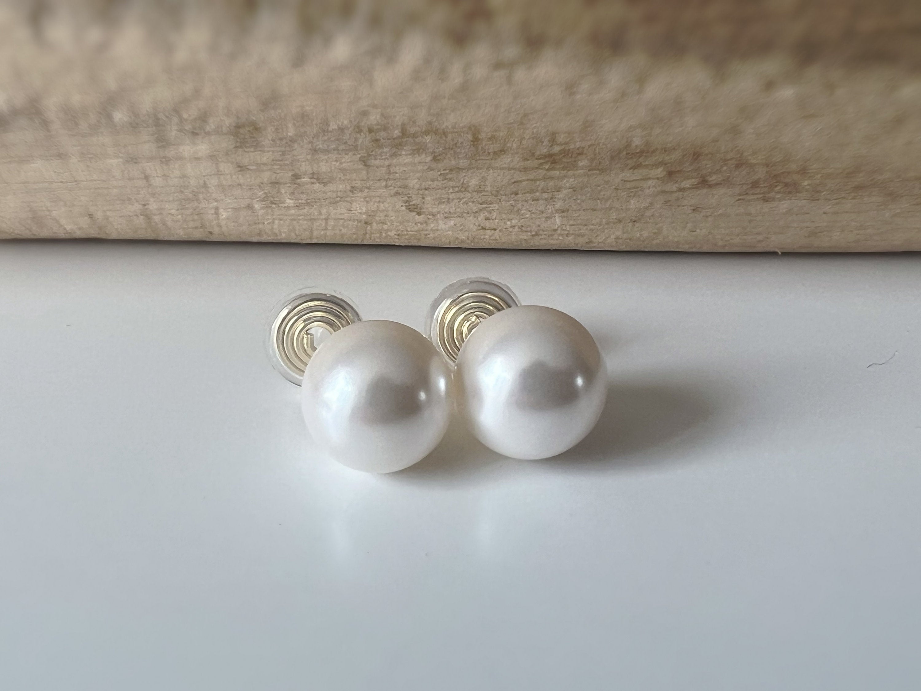 SANS DOULEUR ! Boucles d'oreilles CLIPS U spirale Perle blanche 8mm /10mm /12mm plaqué d'Or. Clips d'oreilles confortable.