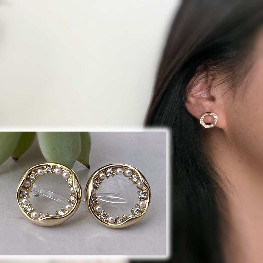 Boucles d'oreilles Clips INVISIBLES Cercle Or Mini perle blanche et zircon, Clips d'oreilles confortable bijoux minimaliste quotidien.