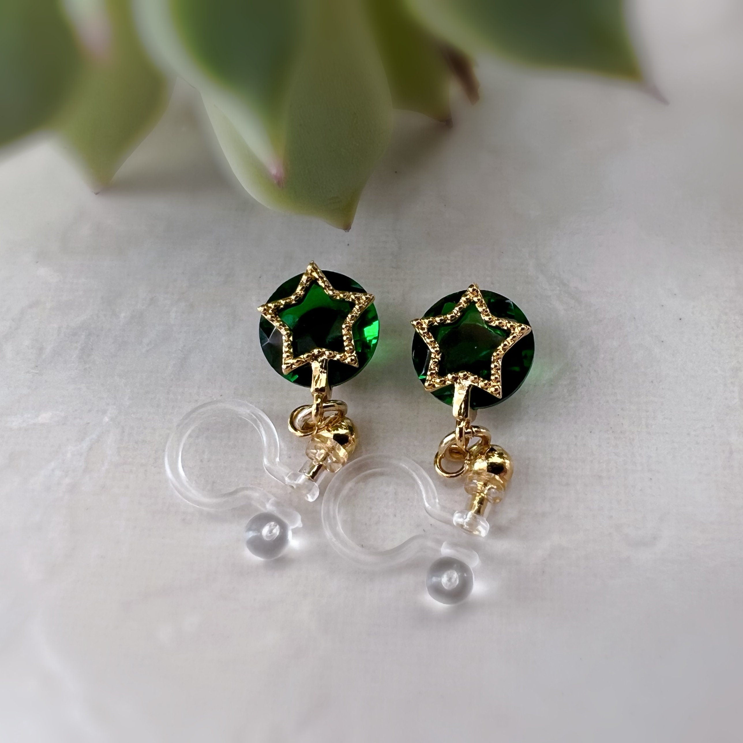 Mini 18K gold plated star dangling ear clips, round emerald zircon, comfortable delicate Invisible CLIPS earrings, Christmas