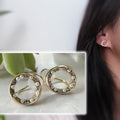 SANS DOULEUR ! Boucles d'oreilles CLIPS U Cercle Mini Pierres Zircon Perle blanche Rond plaqué d'Or. Clips d'oreilles confortable.