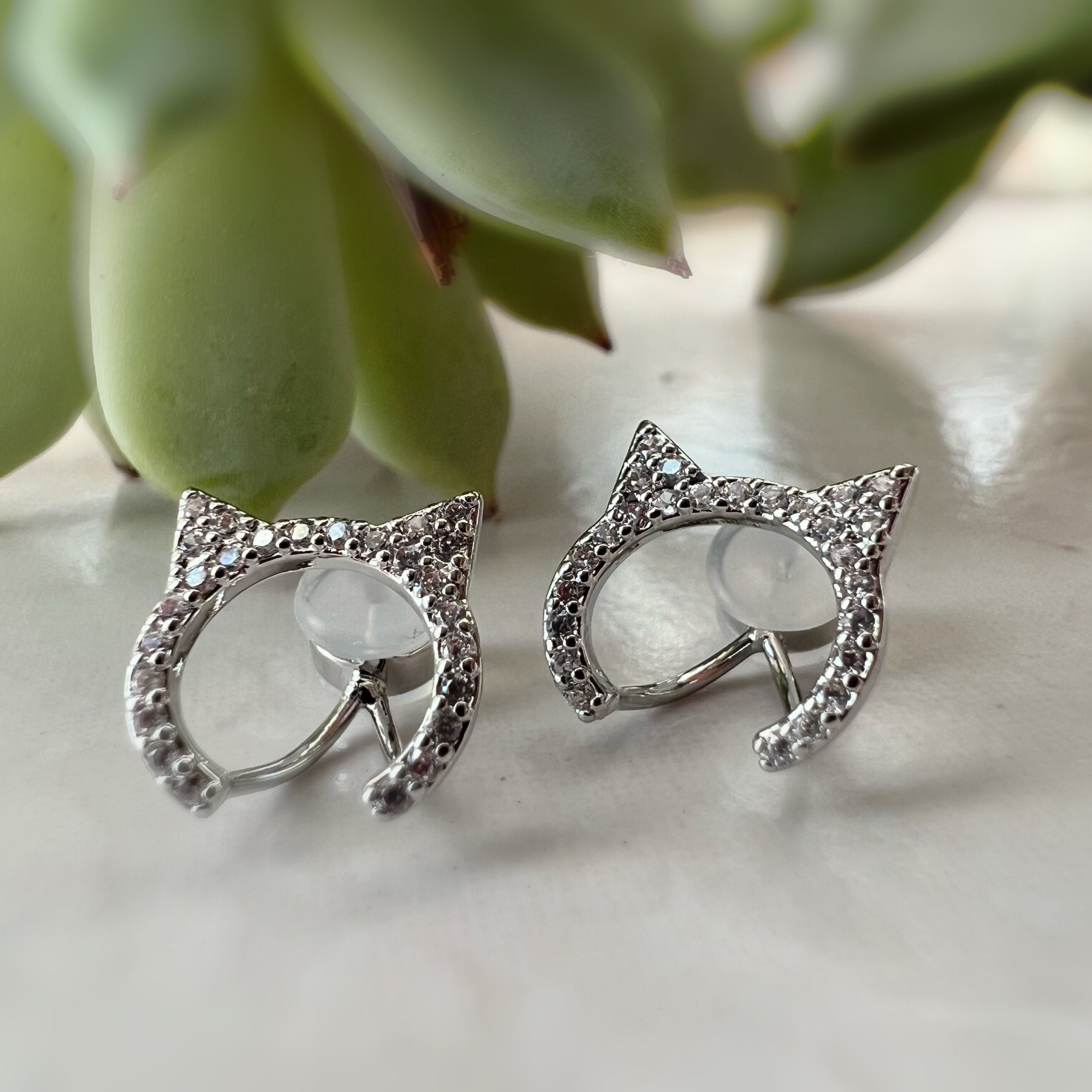 SANS DOULEUR ! Boucles d'oreilles CLIPS U Chat zircon argent. Clips d'oreilles confortable Boucles Délicates