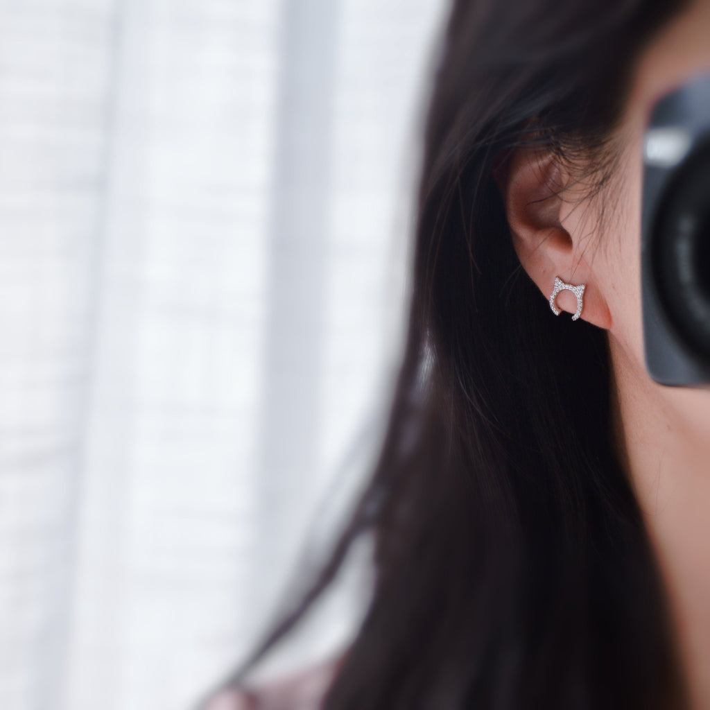 SANS DOULEUR ! Boucles d'oreilles CLIPS U Chat zircon argent. Clips d'oreilles confortable Boucles Délicates