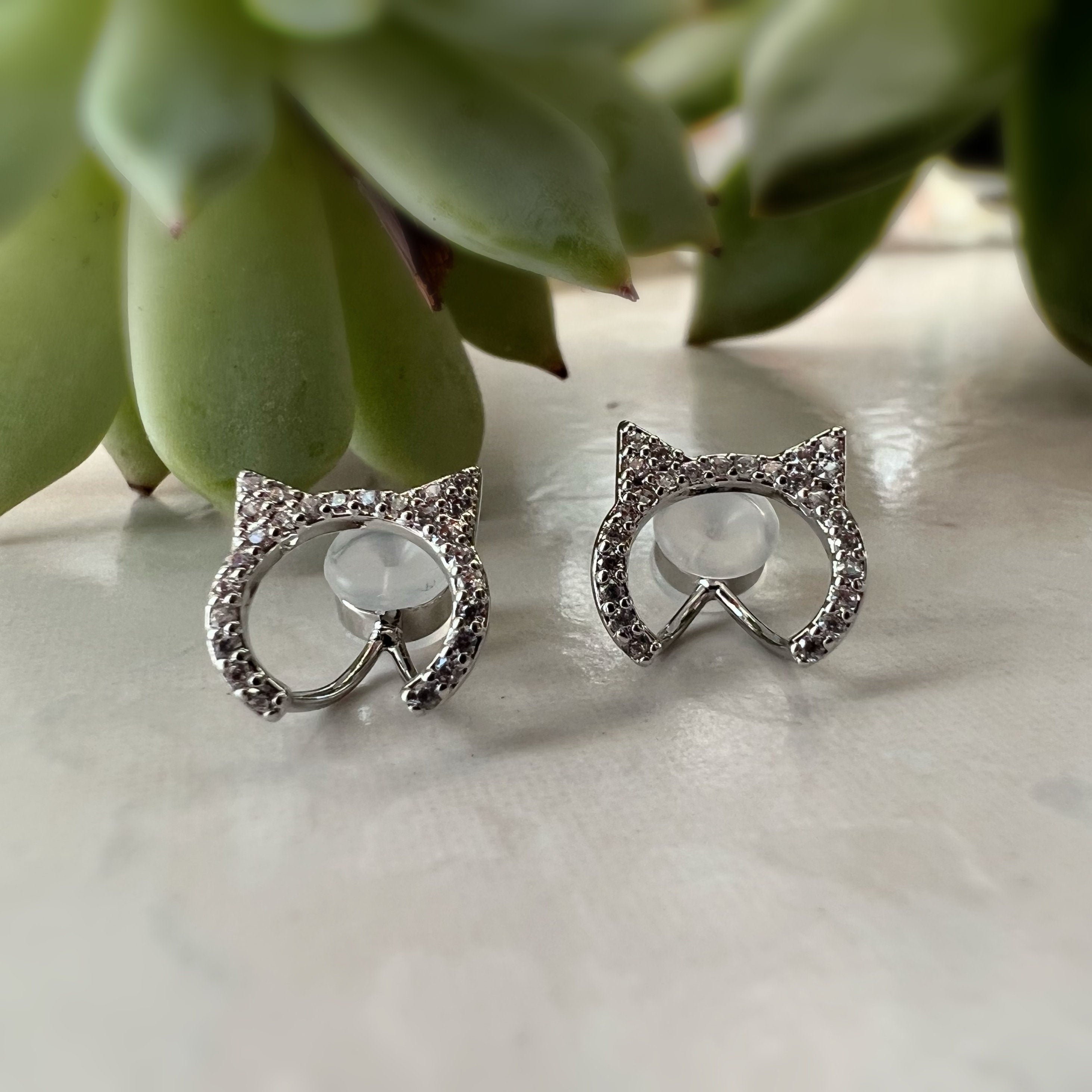 SANS DOULEUR ! Boucles d'oreilles CLIPS U Chat zircon argent. Clips d'oreilles confortable Boucles Délicates