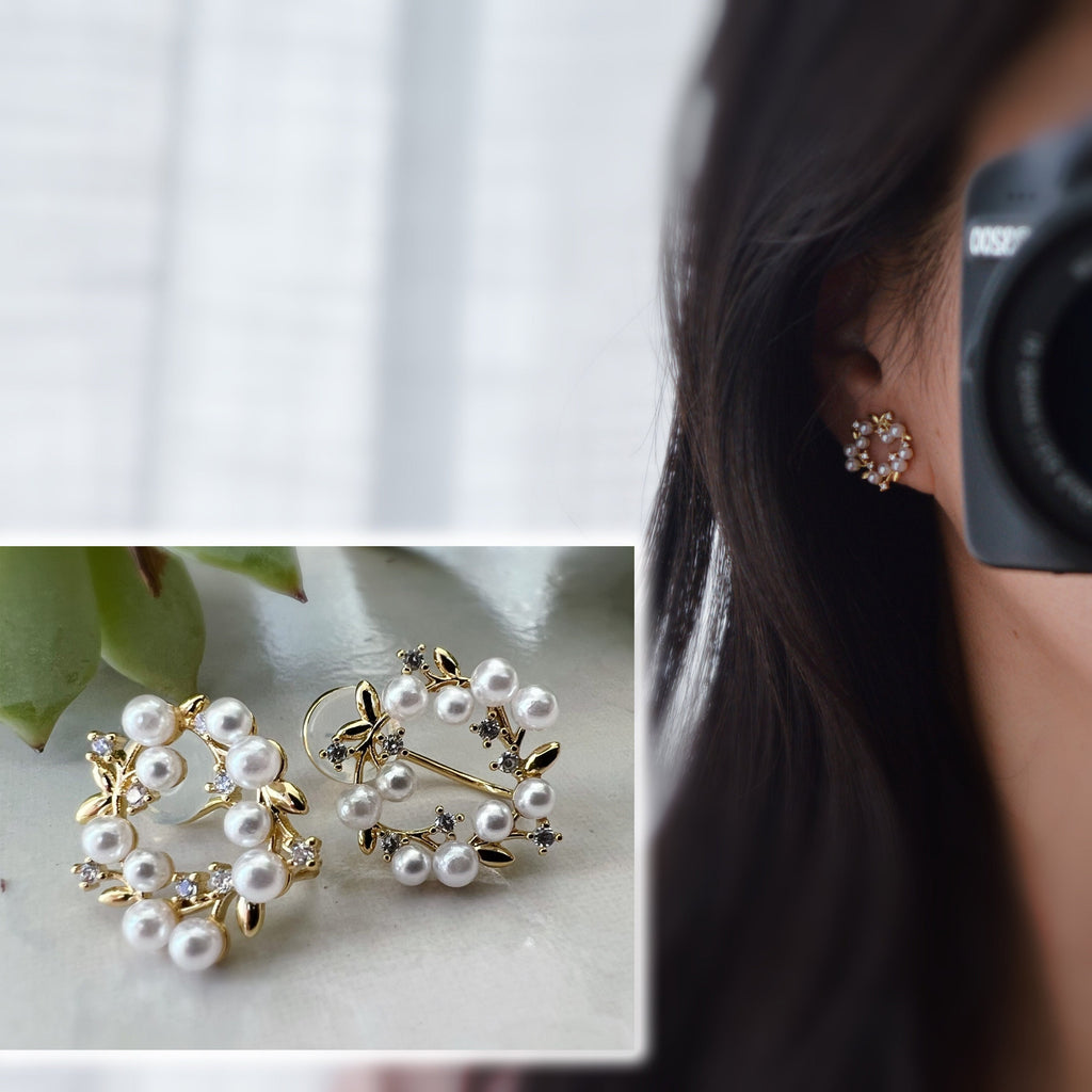 SANS DOULEUR ! Boucles d'oreilles CLIPS U Cercle branche d'olivier Mini Pierres Zircon Perle blanche Rond plaqué d'Or. Confortable.