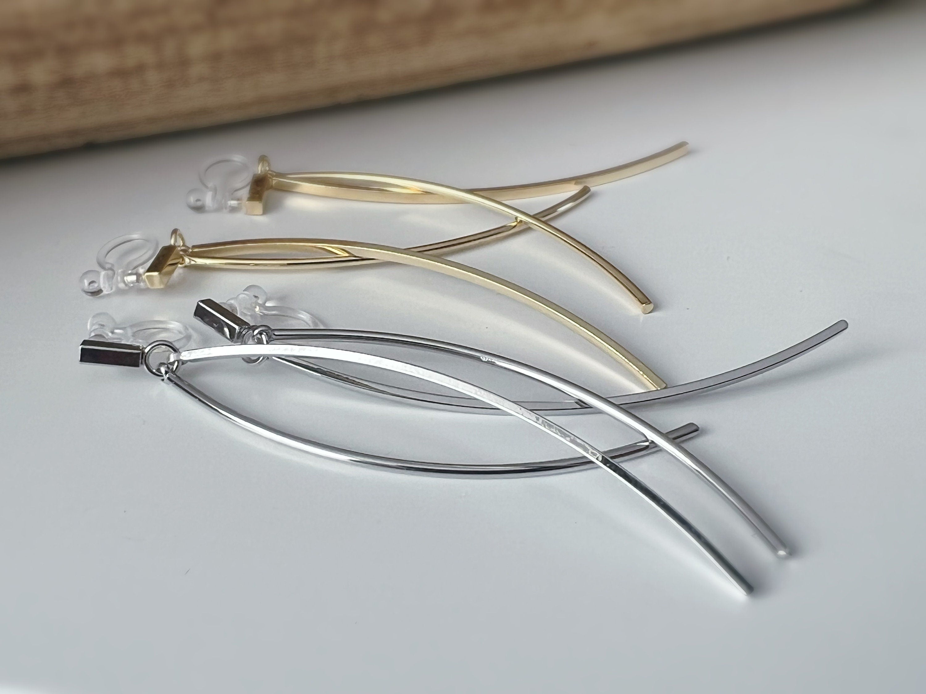 Longues Boucles d'oreilles Clips INVISIBLES Mini rectangle avec Double barre pendantes Or/Argent. Clips d'oreilles confortable prêt à offrir