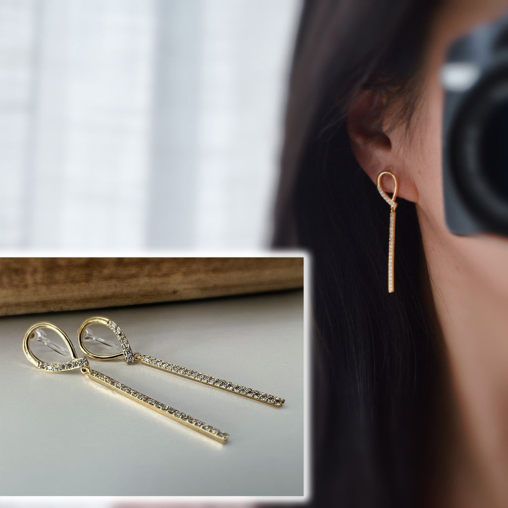 Long dangling ear clips lanyard Mini Zircon Bar, INVISIBLE Clip Earrings Gold Color. Daily jewelry.