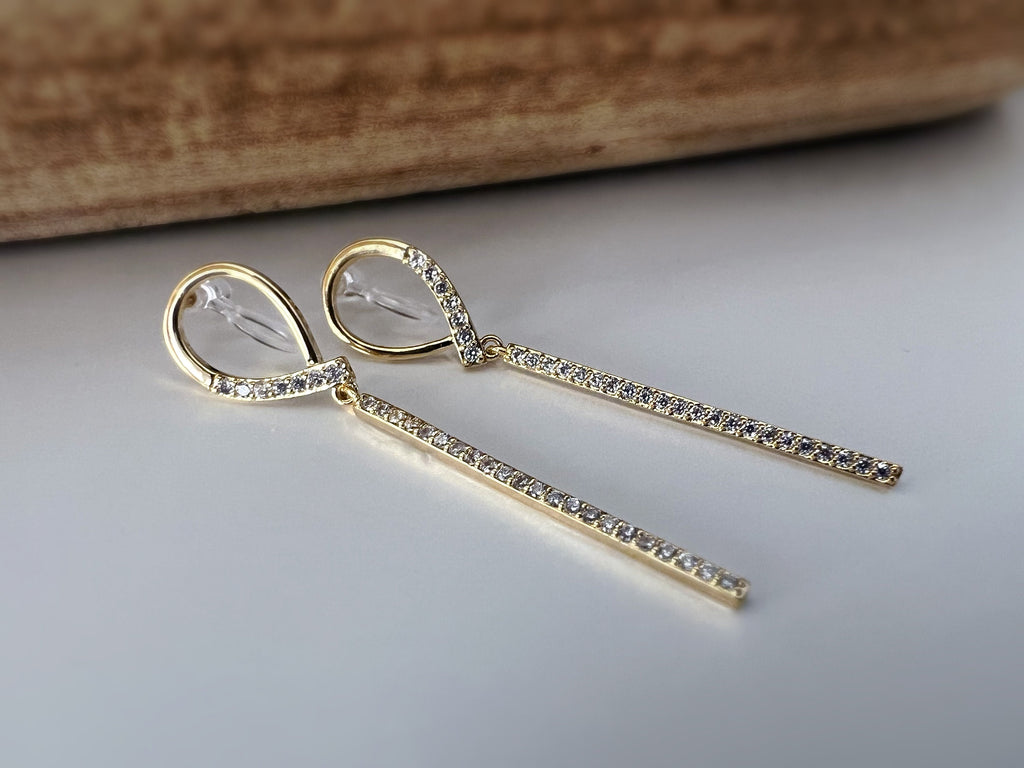 Long dangling ear clips lanyard Mini Zircon Bar, INVISIBLE Clip Earrings Gold Color. Daily jewelry.