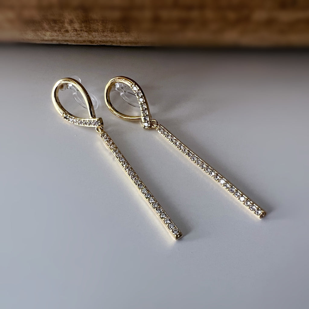 Long dangling ear clips lanyard Mini Zircon Bar, INVISIBLE Clip Earrings Gold Color. Daily jewelry.