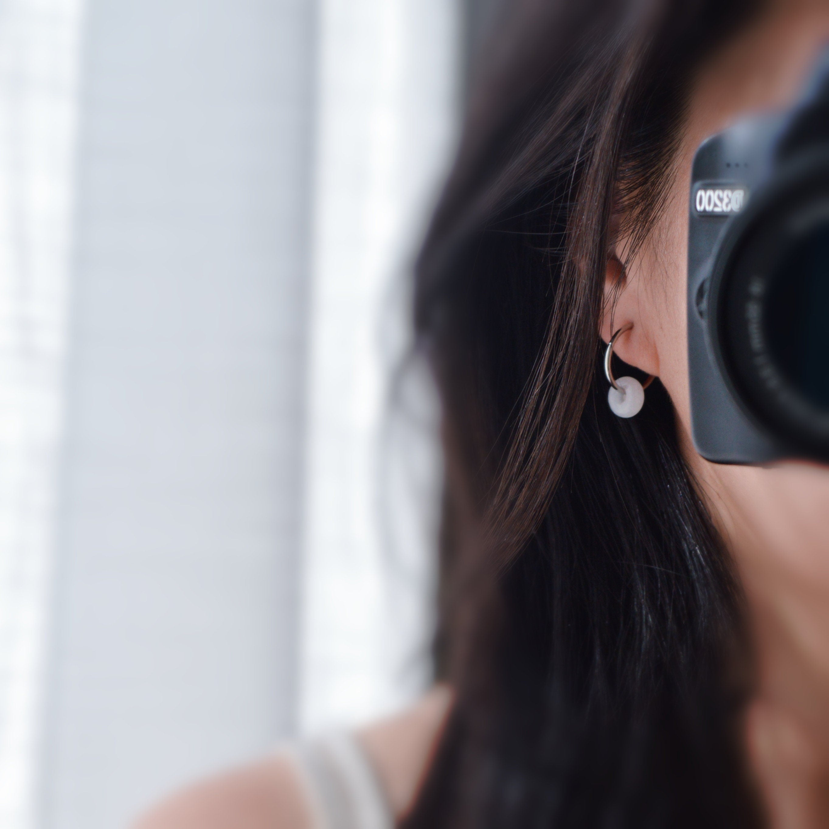 2 EN 1, Clips d'oreilles Anneaux Petit cercle de jade blanc. Créoles Clips 18mm Argent / Or. CLIPS confortable Oreilles non percées.