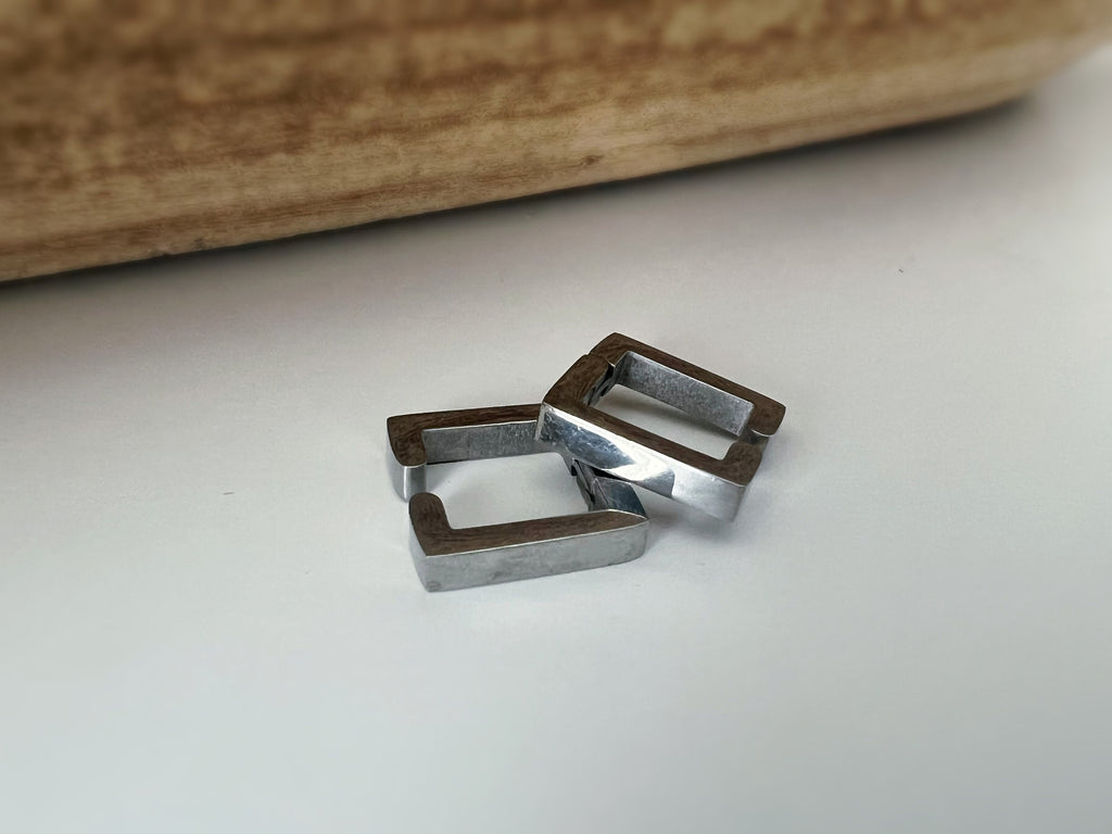 Boucles d'oreilles Rock CLIPS CLAMP carré Argent / Noir. clips d'oreilles pour Oreilles Non Percées. Bijoux quotidiens hommes femmes