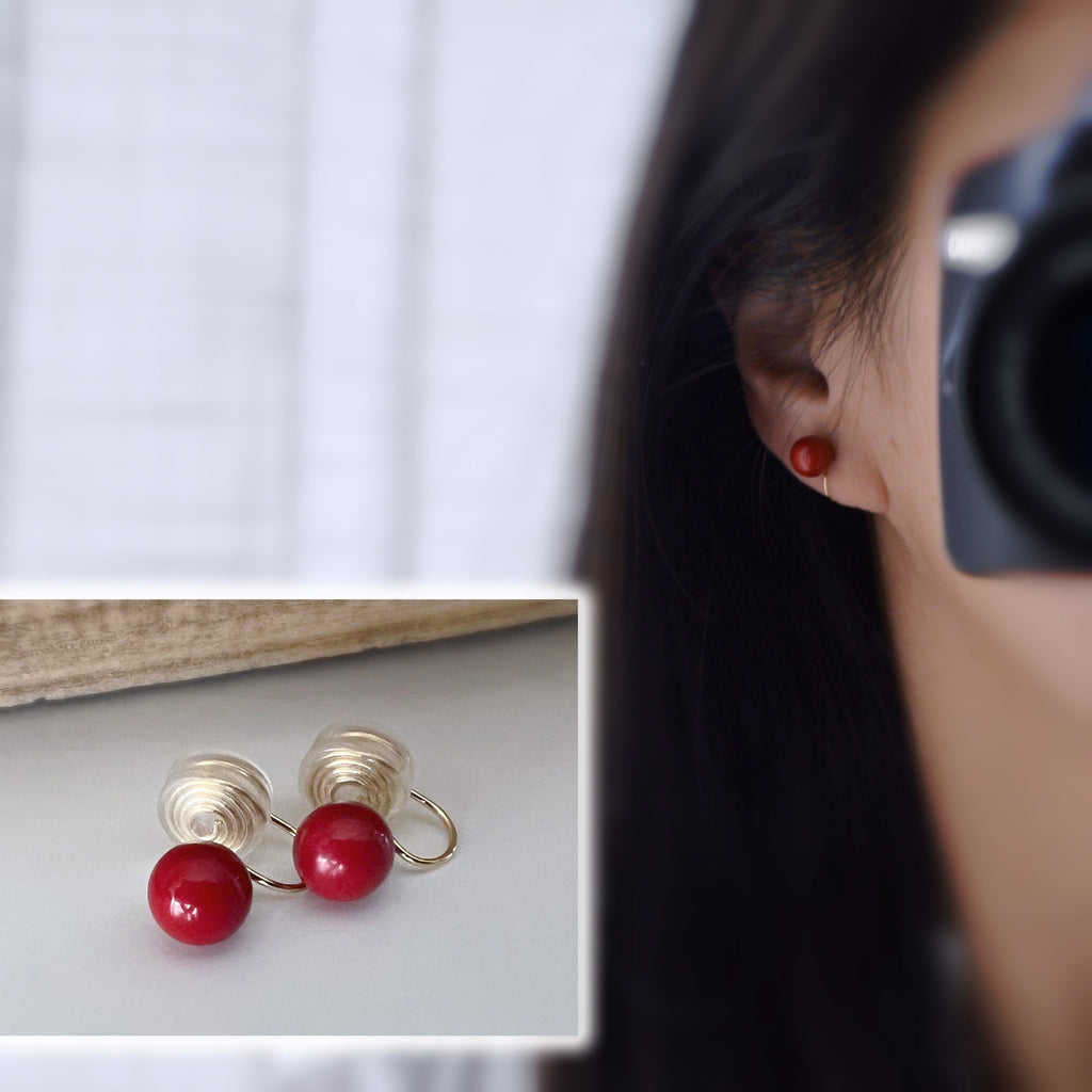 PAINLESS ! CLIPS U spiral earrings 8mm red pearl gold plated. Comfortable ear clips.